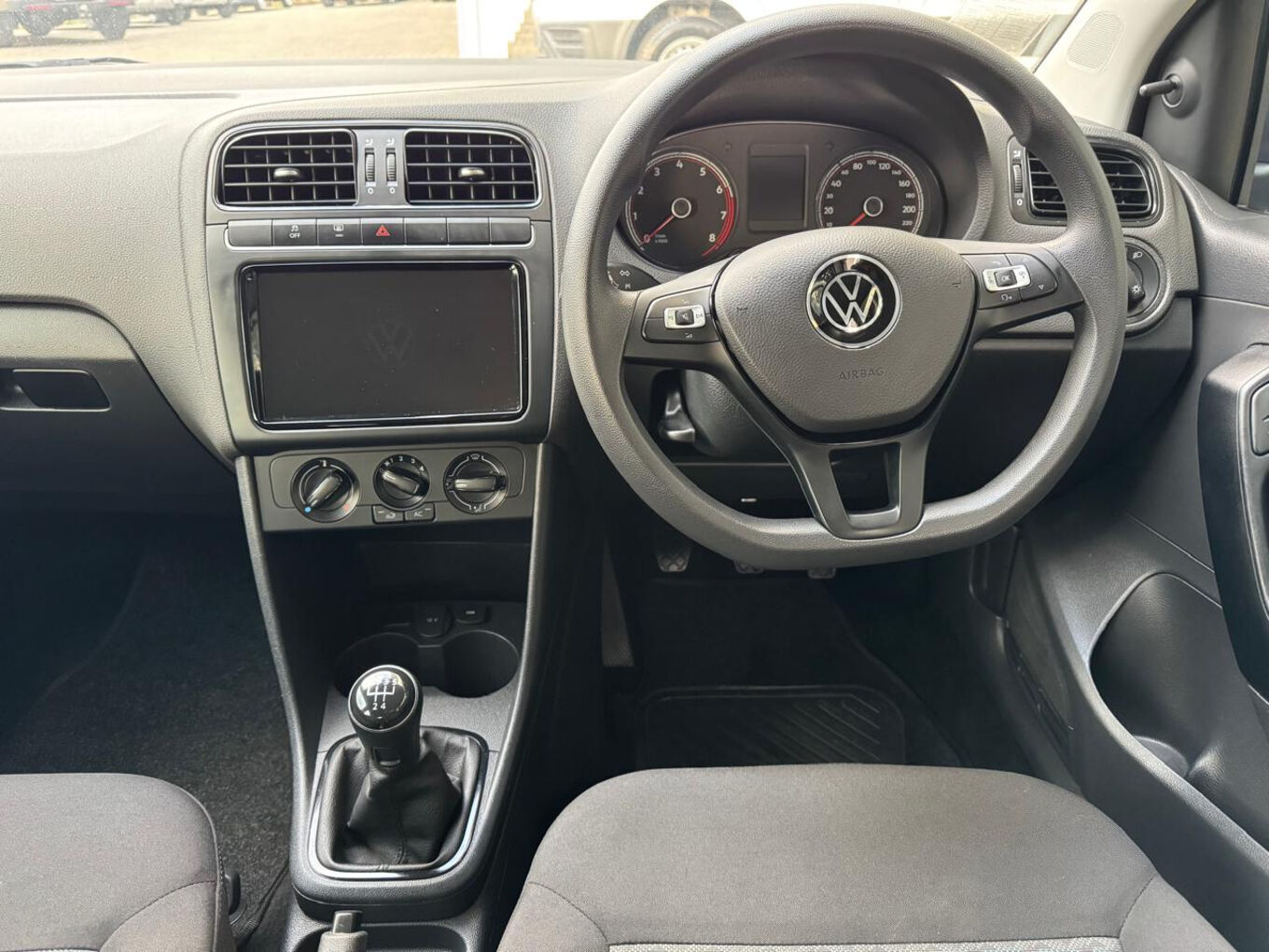 2025 VOLKSWAGEN POLO VIVO Hatch 1.4 Life — photo 13