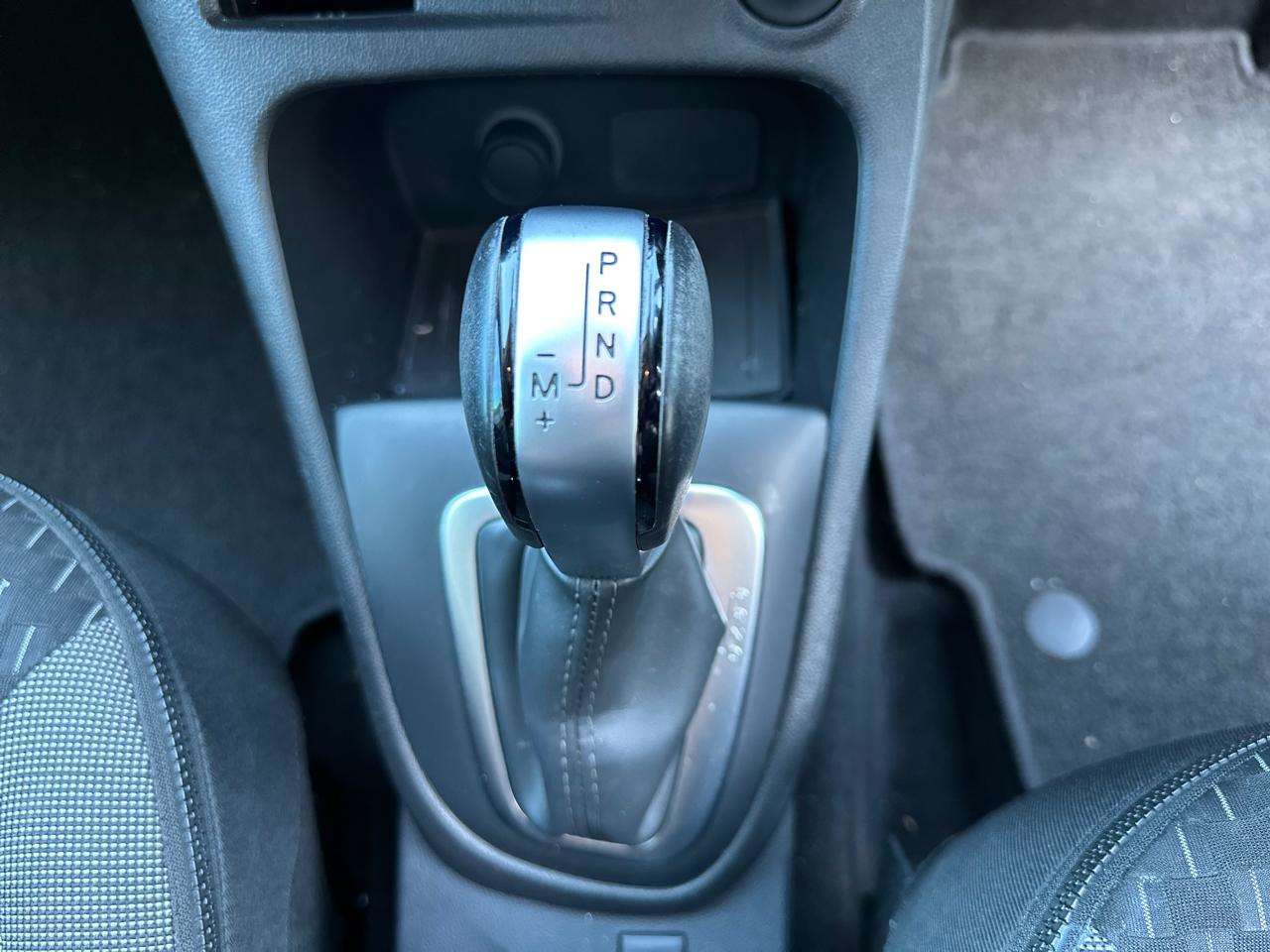 2018 Renault CAPTUR CAPTUR 1.2T DYNAMIQUE EDC 5DR (88KW) - Image 16