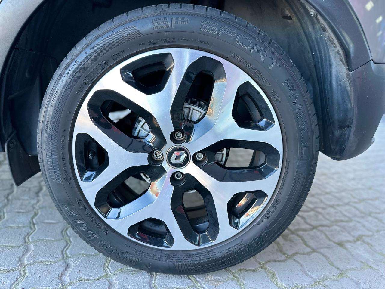 2018 Renault CAPTUR CAPTUR 1.2T DYNAMIQUE EDC 5DR (88KW) - Image 4