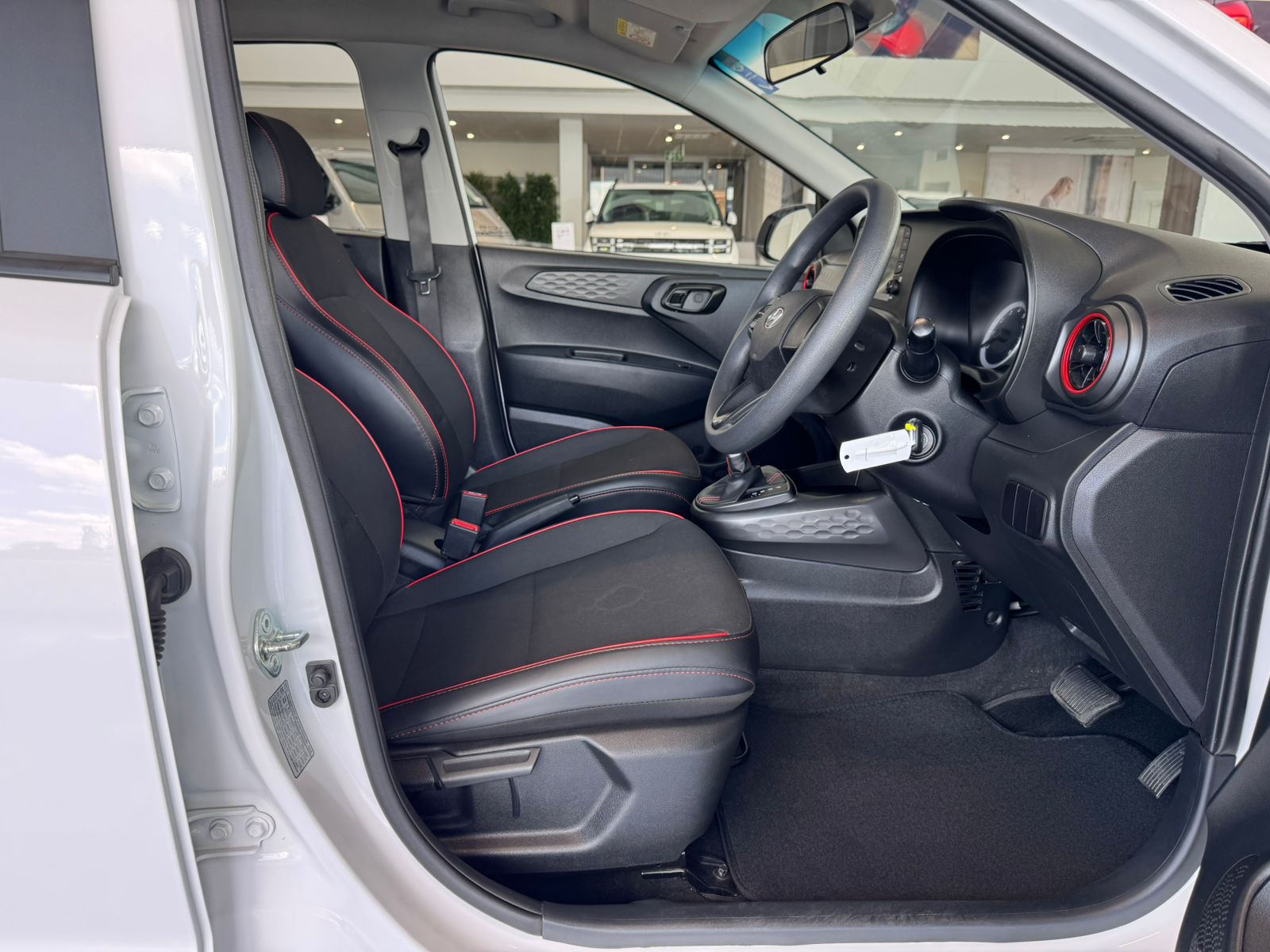 2025 HYUNDAI GRAND i10 1.0 PREMIUM M/T MY24 thumbnail 6