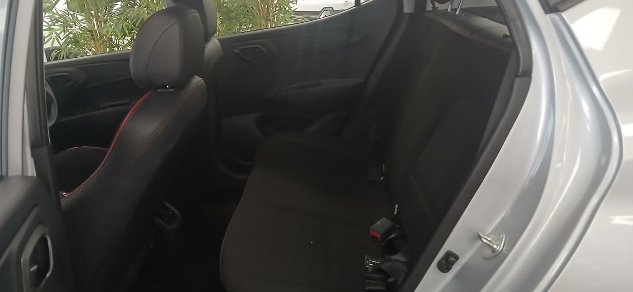 2025 HYUNDAI GRAND i10 1.2 PREMIUM A/T MY24 thumbnail 9