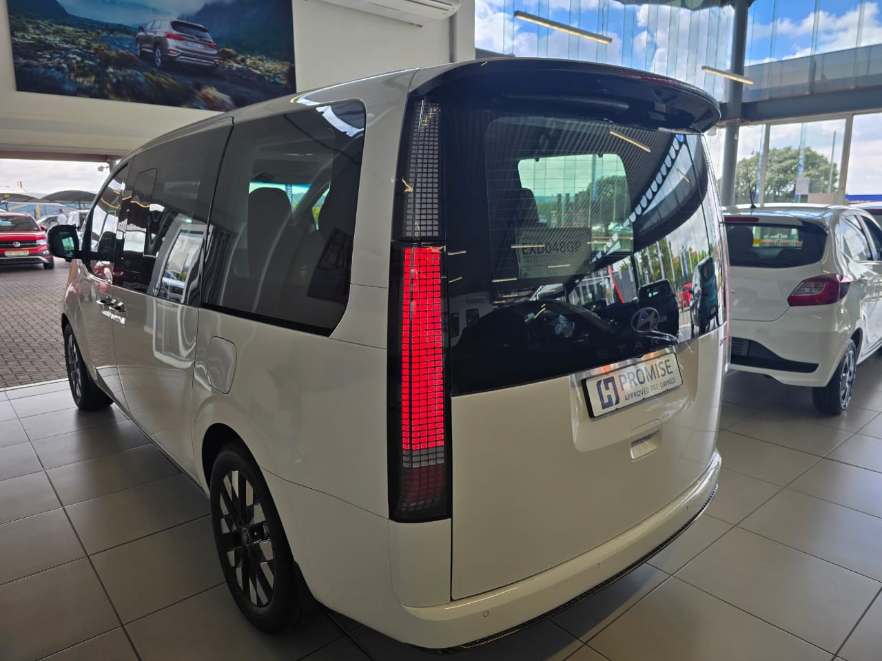 2026 HYUNDAI STARIA R2.2 9S LUXURY BUS A/T COPPER thumbnail 6
