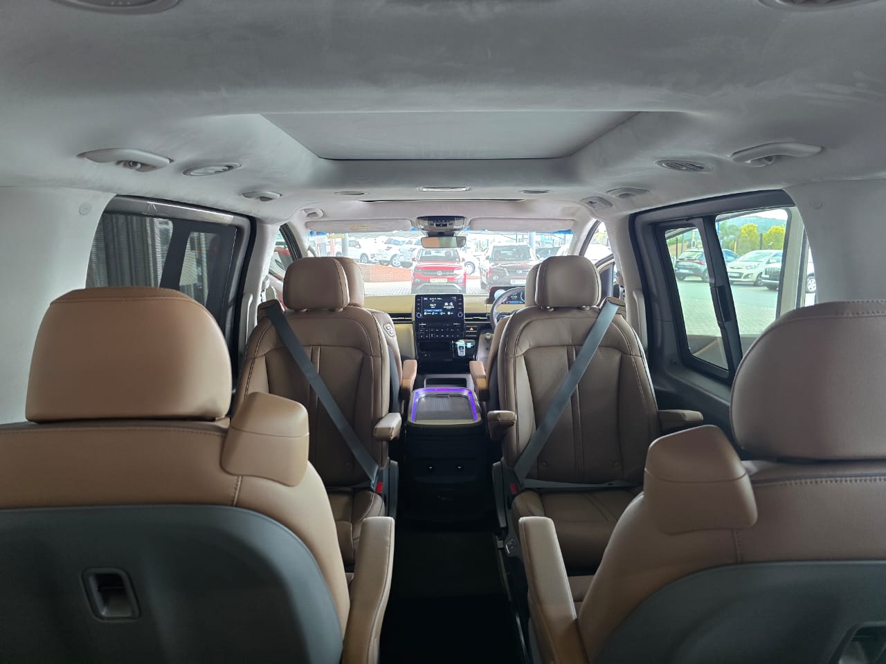 2026 HYUNDAI STARIA R2.2 9S LUXURY BUS A/T COPPER thumbnail 18