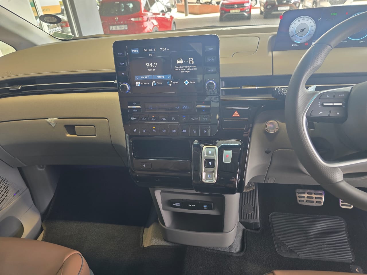 2026 HYUNDAI STARIA R2.2 9S LUXURY BUS A/T COPPER thumbnail 8