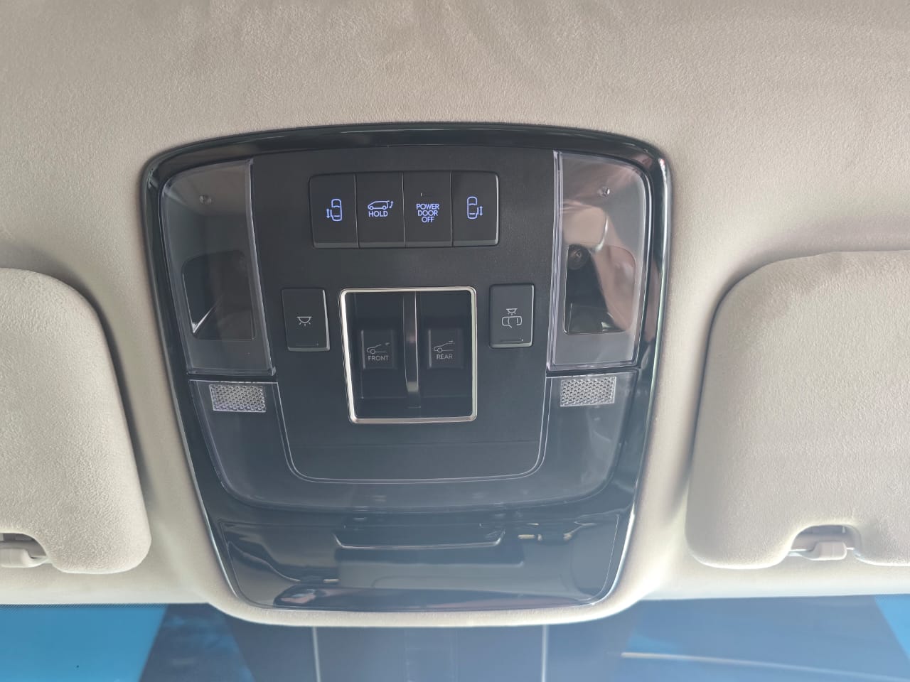 2026 HYUNDAI STARIA R2.2 9S LUXURY BUS A/T COPPER thumbnail 14
