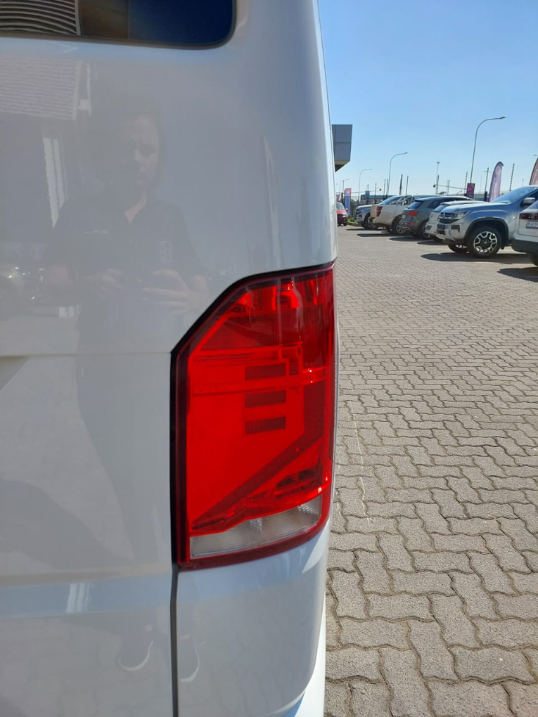 2023 VOLKSWAGEN TRANSPORTER 2.0TDI 110kW Kombi SWB Trendline image 15