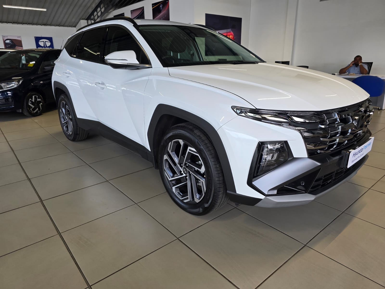 2026 HYUNDAI TUCSON R2.0 EXECUTIVE A/T MY25 image 1