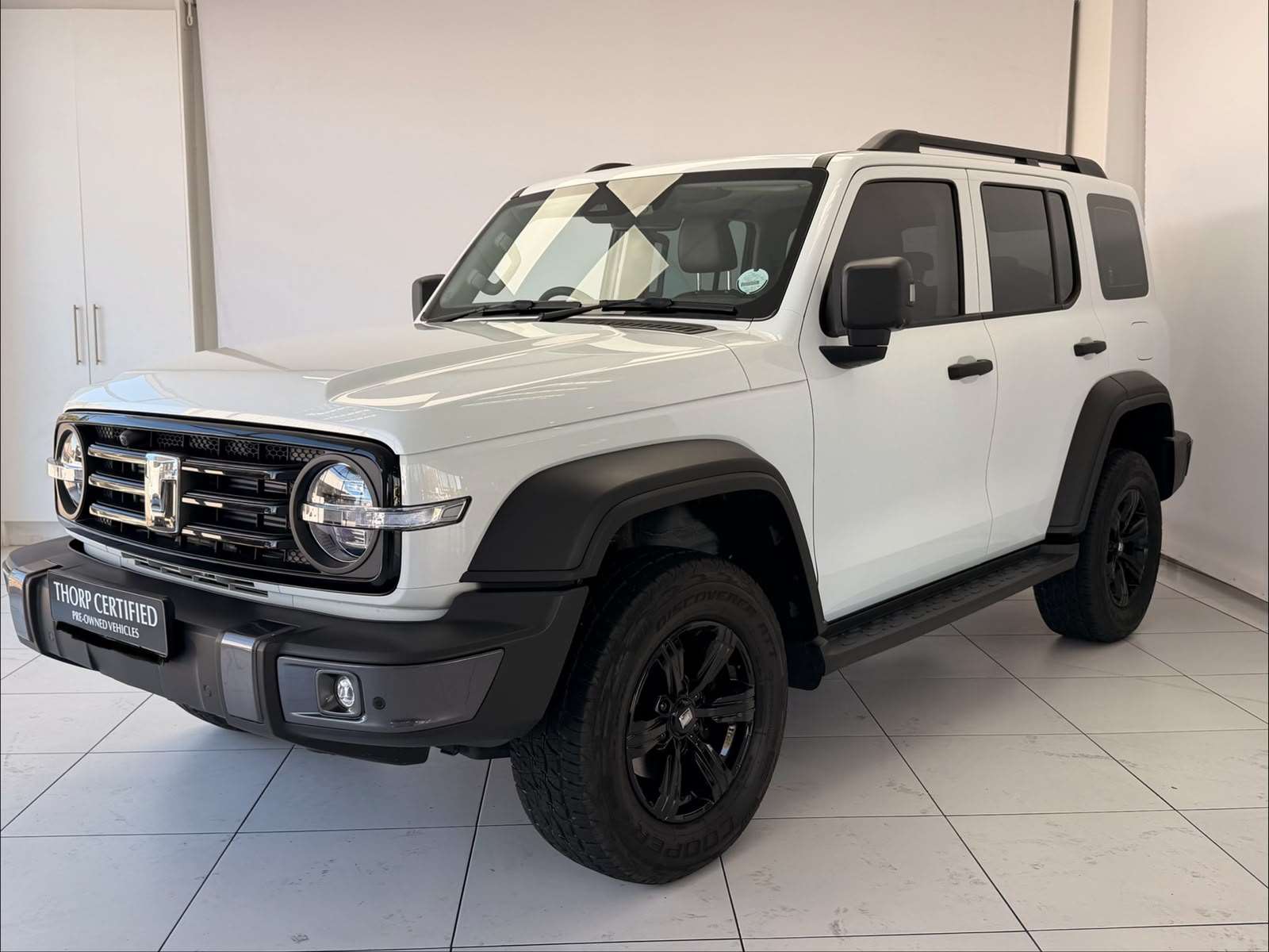 2025 GWM Tank 300 2.4TD LUXURY A/T - Image 3