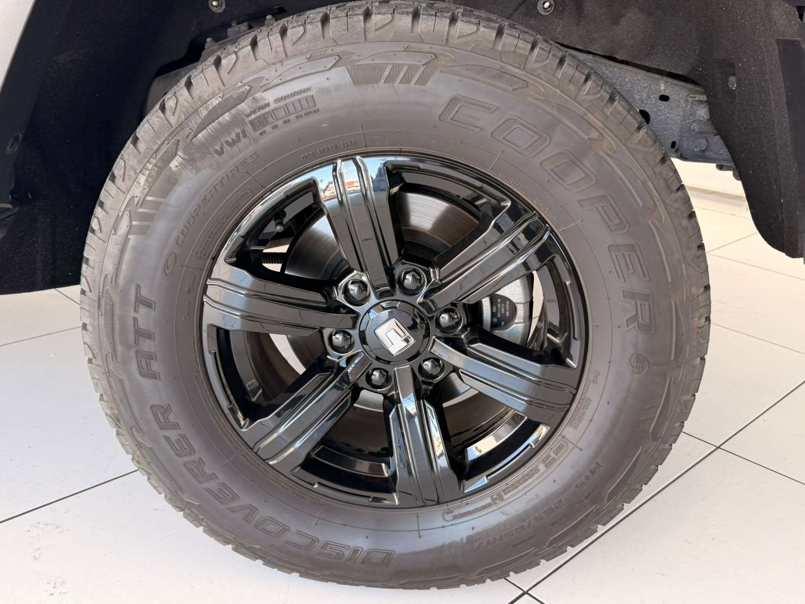 2025 GWM Tank 300 2.4TD LUXURY A/T - Image 16