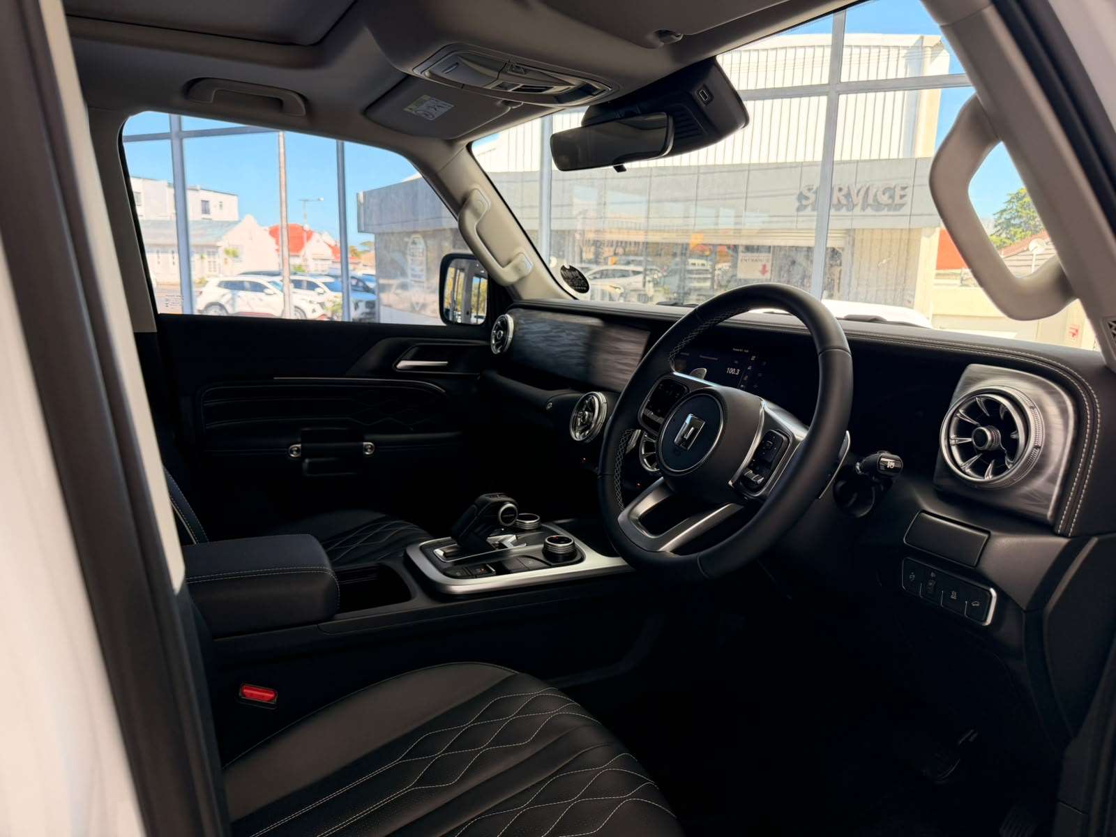 2025 GWM Tank 300 2.4TD LUXURY A/T - Image 12