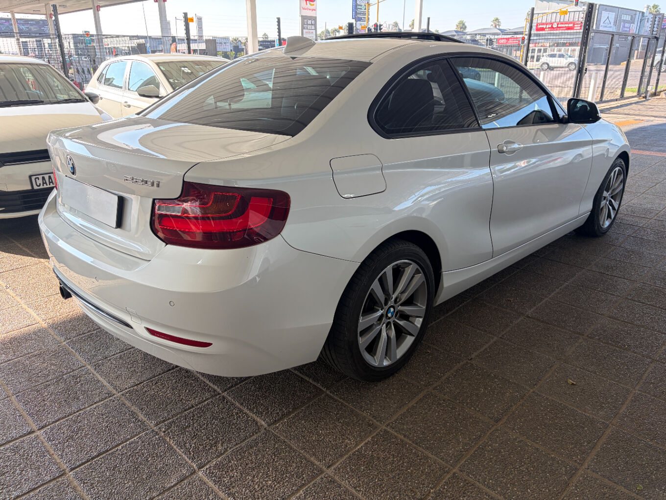 2017 BMW 2 SERIES 220i Coupe Sport sports-auto — photo 9