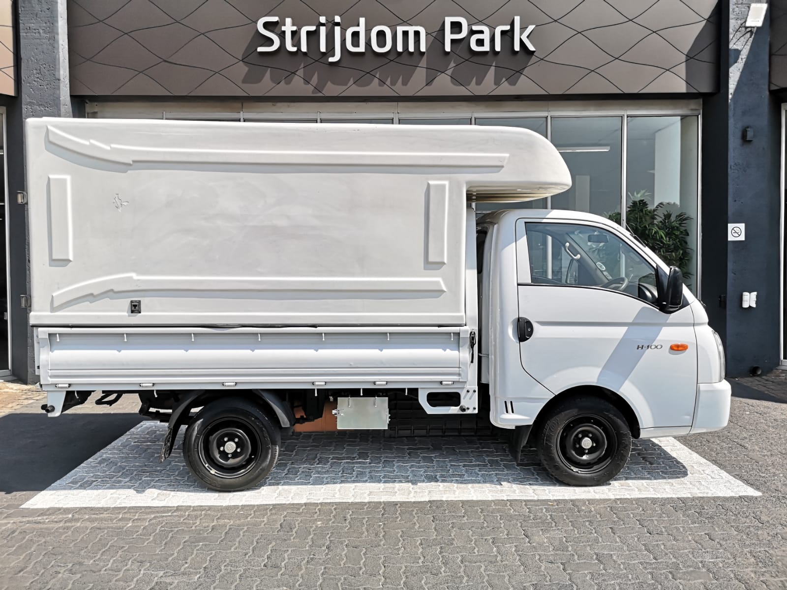 2026 HYUNDAI BAKKIE 2.6 SKD DECK F/L thumbnail 16