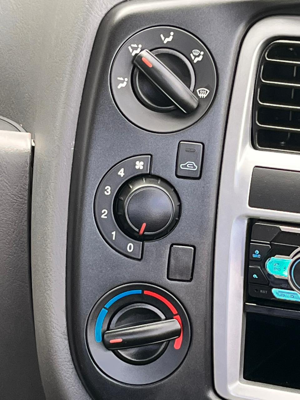 2026 HYUNDAI BAKKIE 2.6 SKD DECK F/L thumbnail 5