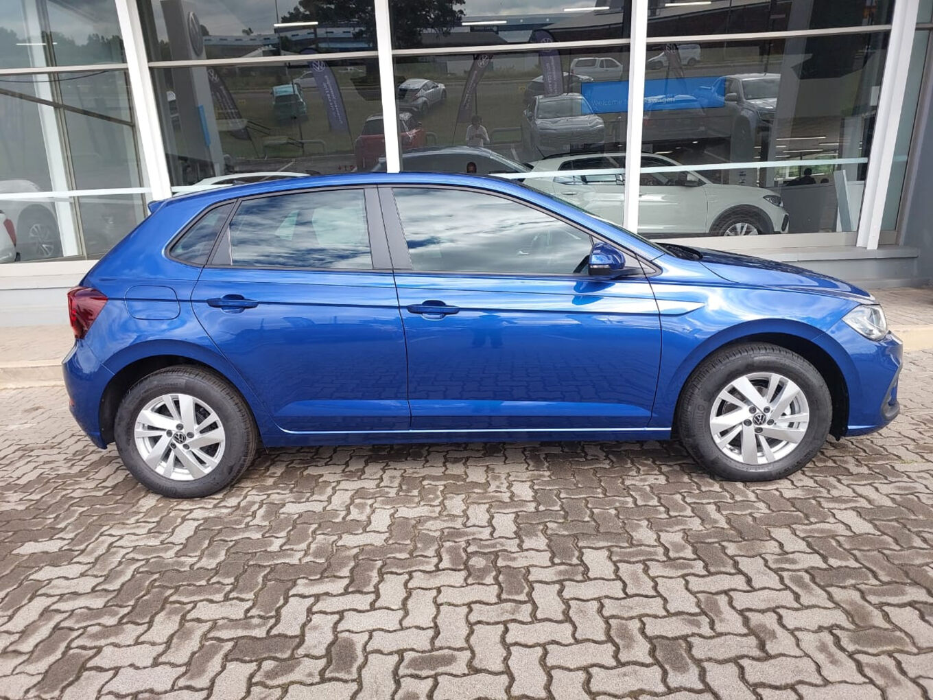 2026 VOLKSWAGEN POLO Hatch 1.0TSI 70kW — photo 8