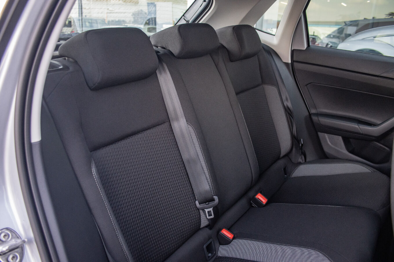 2026 VOLKSWAGEN POLO Hatch 1.0TSI 70kW — photo 7