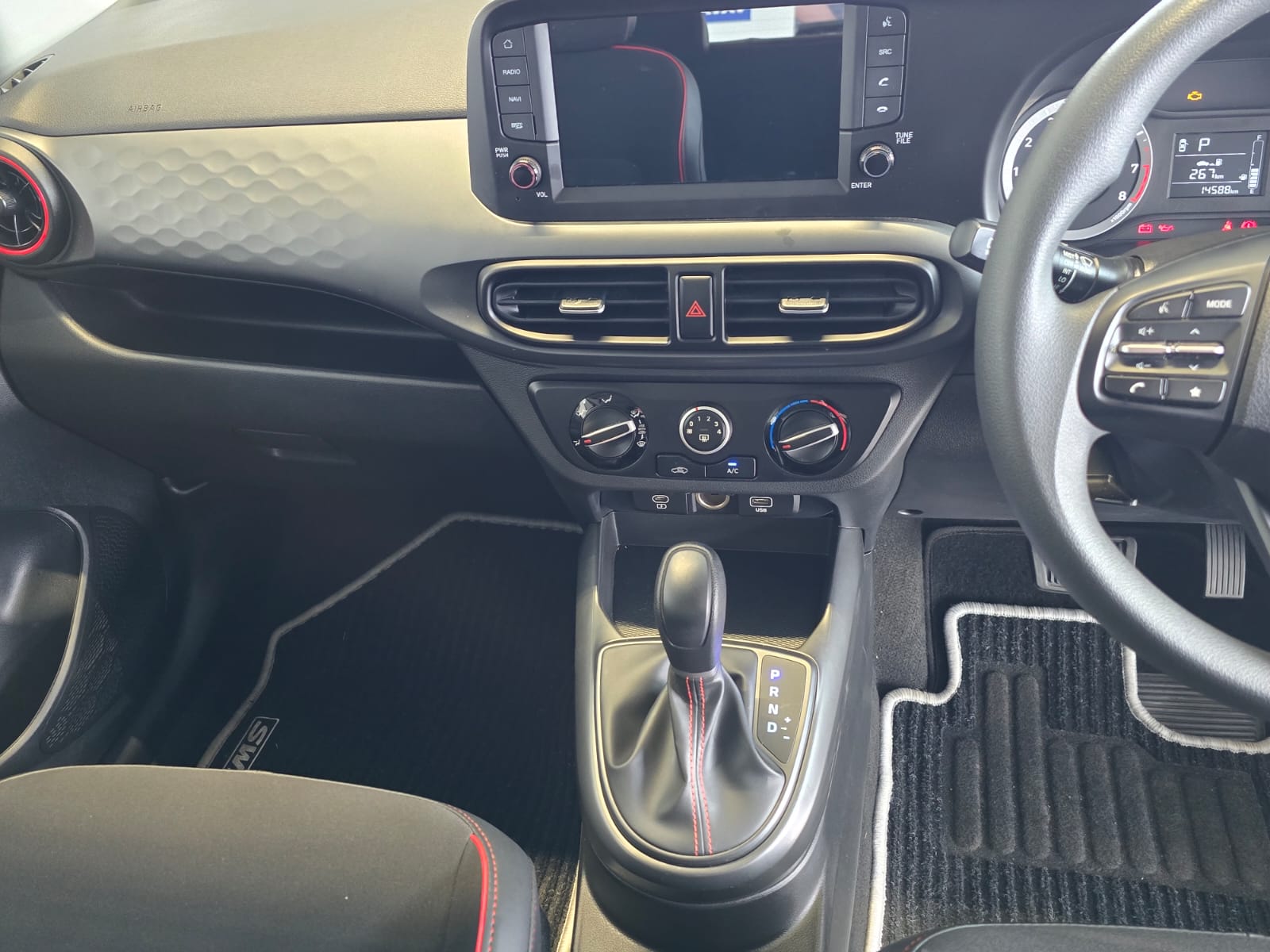 2026 HYUNDAI GRAND i10 1.2 PREMIUM A/T MY24 thumbnail 7