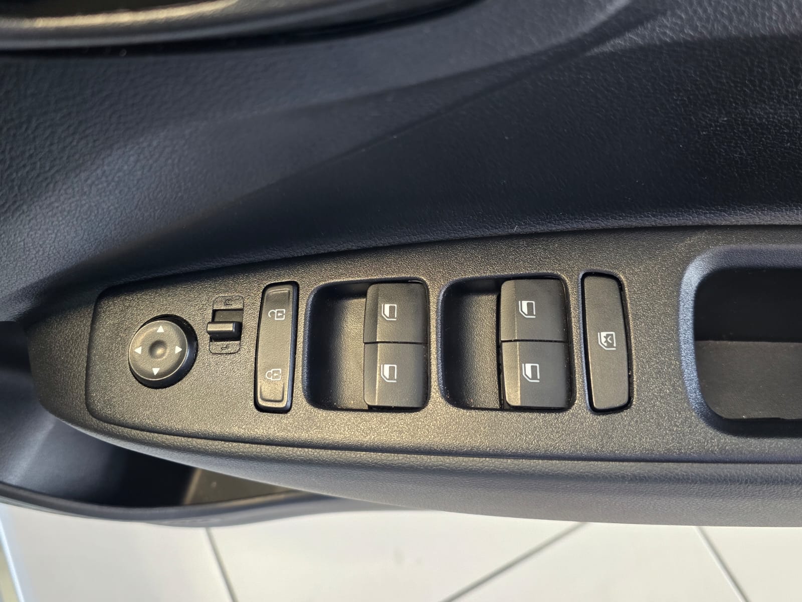 2026 HYUNDAI GRAND i10 1.2 PREMIUM A/T MY24 thumbnail 9