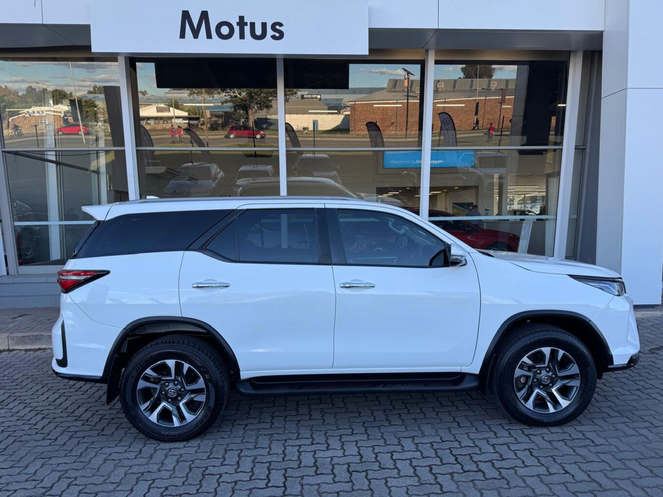 2024 TOYOTA FORTUNER 2.4GD-6 Auto — photo 8