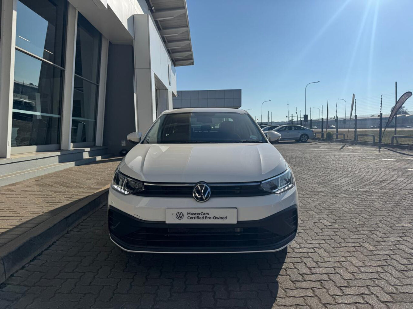 2026 VOLKSWAGEN POLO Sedan 1.6 Manual image 2