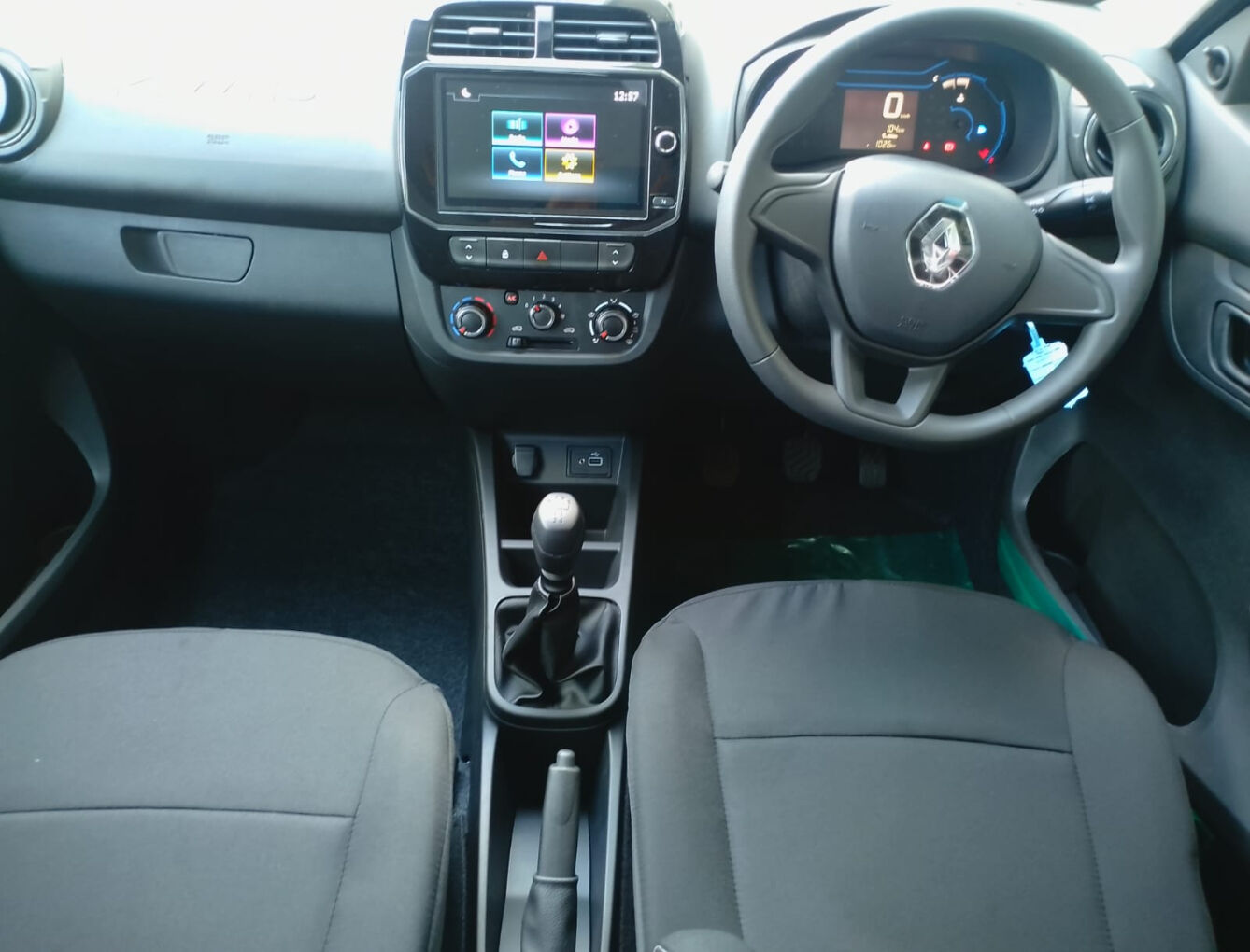 2026 RENAULT KWID 1.0 Life image 8