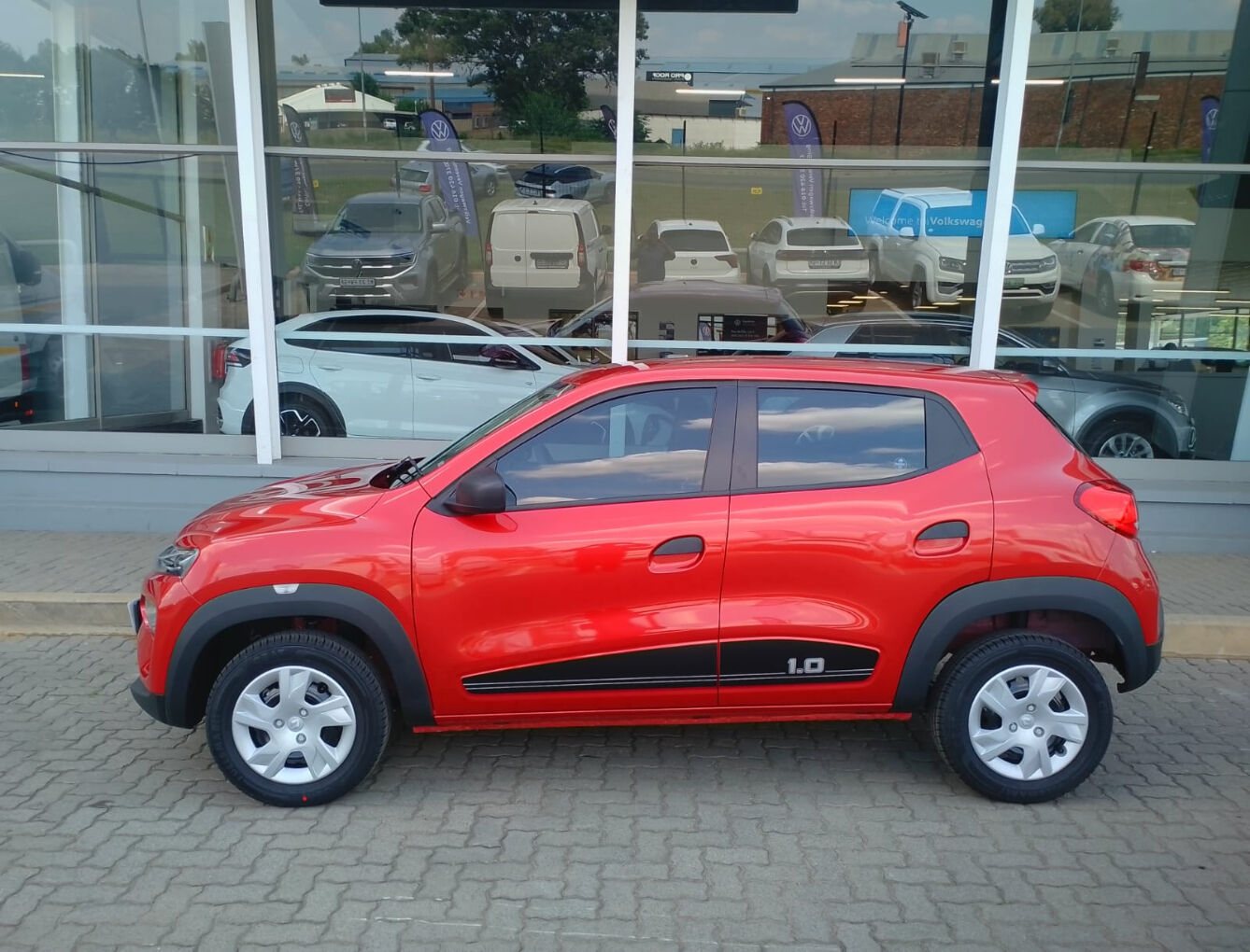 2026 RENAULT KWID 1.0 Life image 4