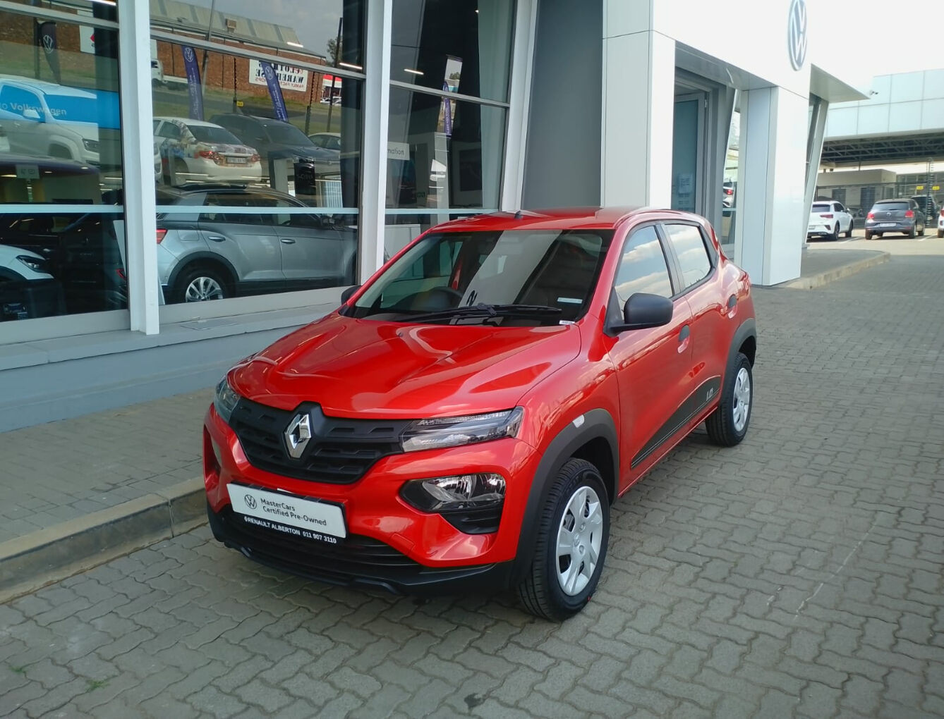 2026 RENAULT KWID 1.0 Life image 3