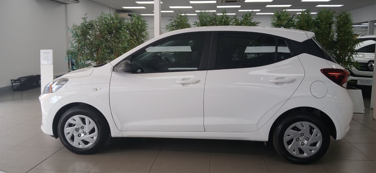 2026 HYUNDAI GRAND i10 1.2 PREMIUM A/T MY24 thumbnail 2