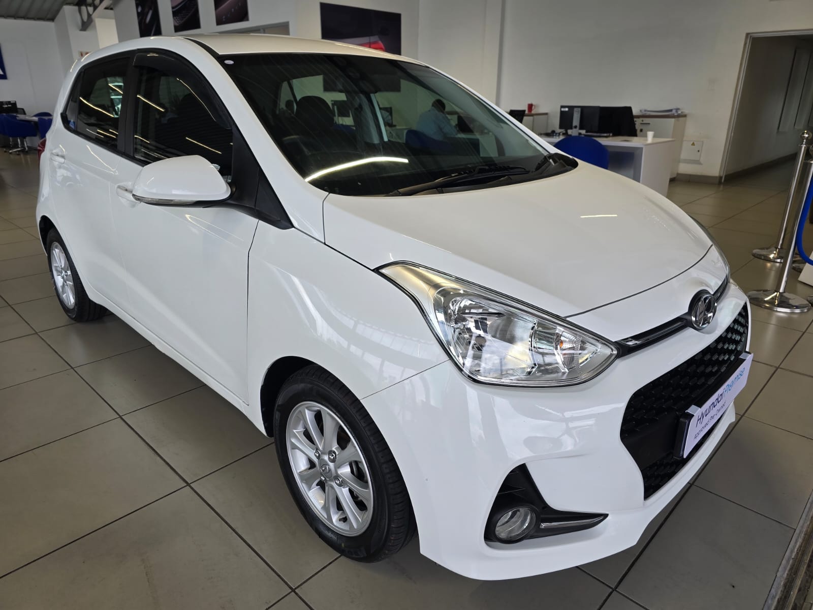 2020 HYUNDAI I10 / I20 / I30 Grand I10 1.25 Fluid a/t image 1