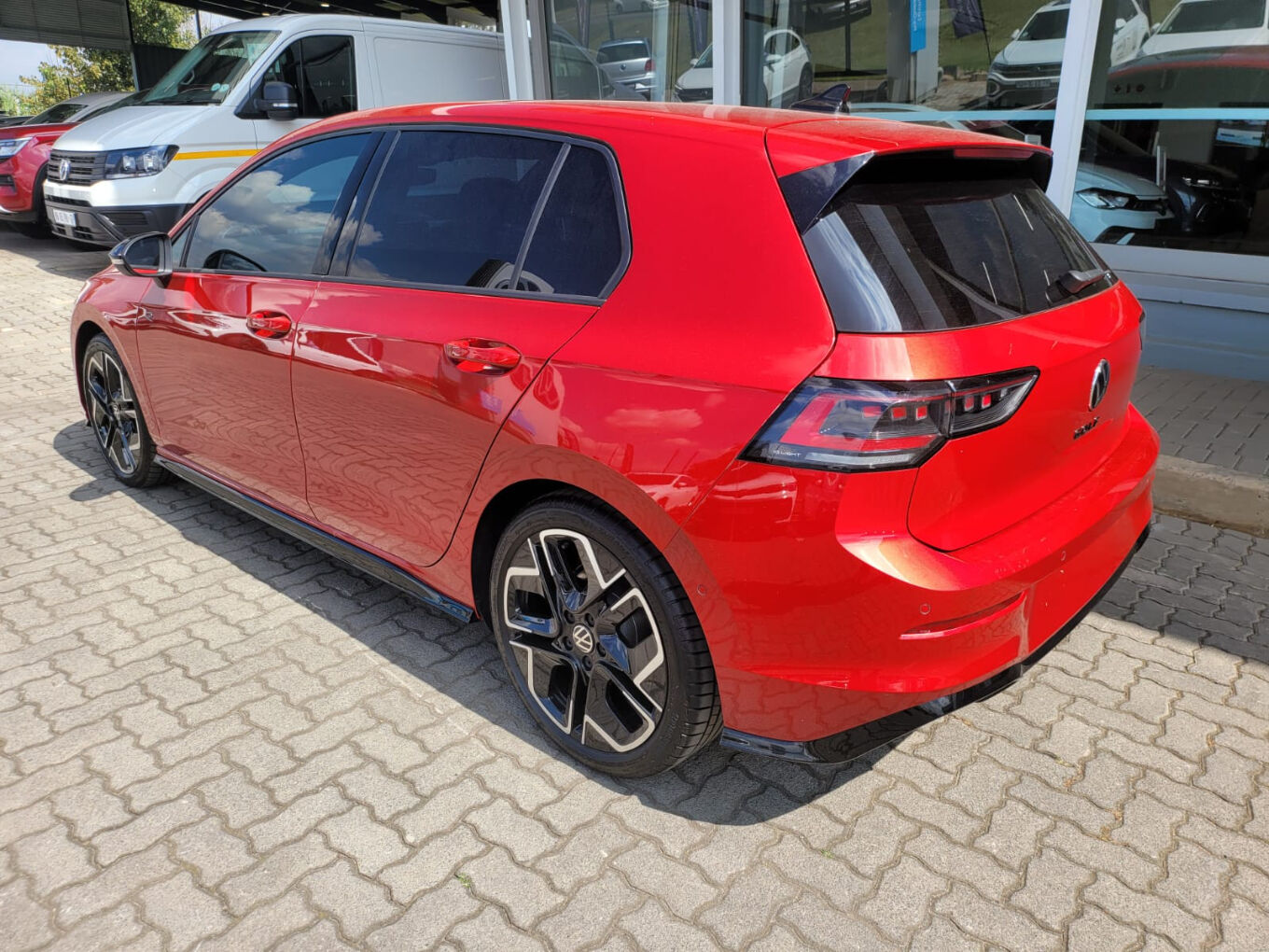2026 VOLKSWAGEN GOLF 1.4TSI R-Line — photo 5