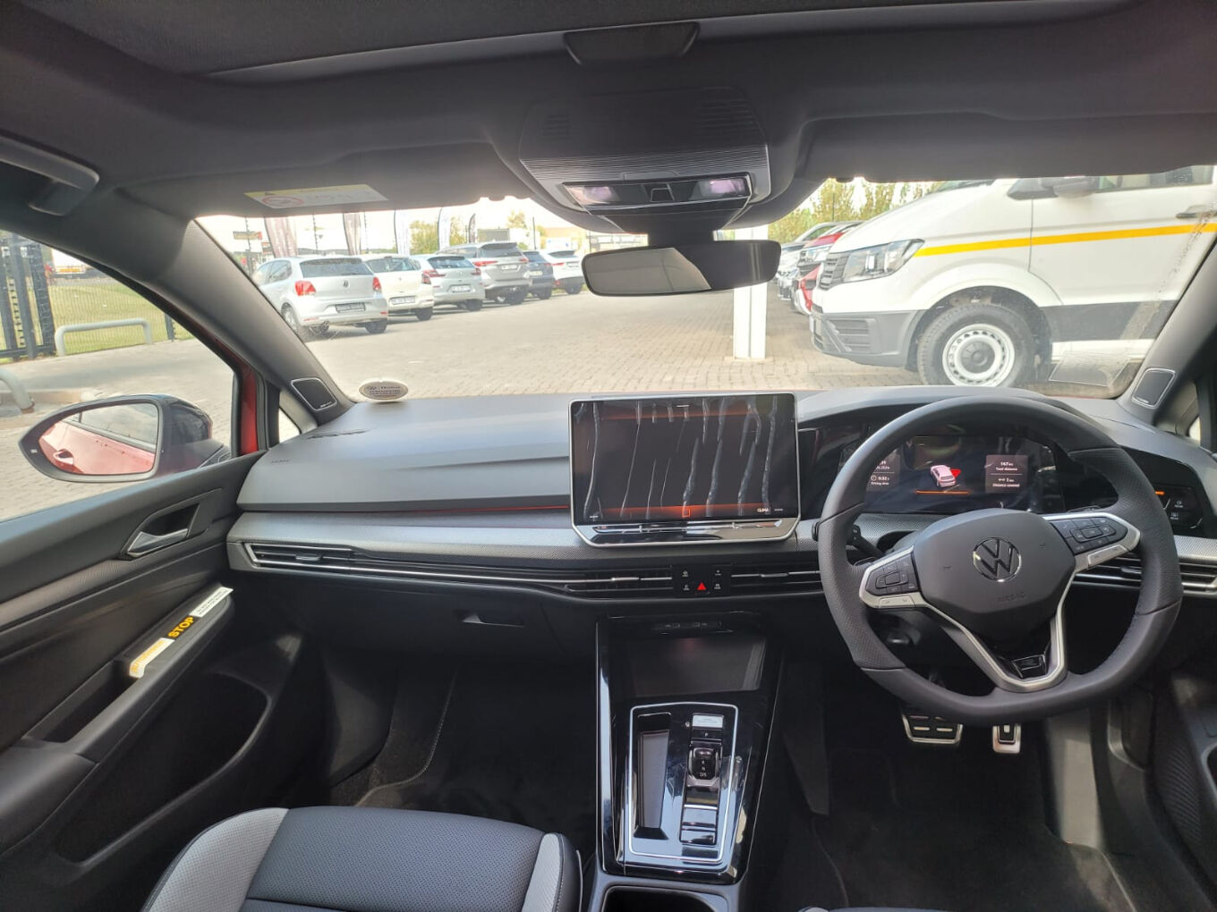 2026 VOLKSWAGEN GOLF 1.4TSI R-Line — photo 11