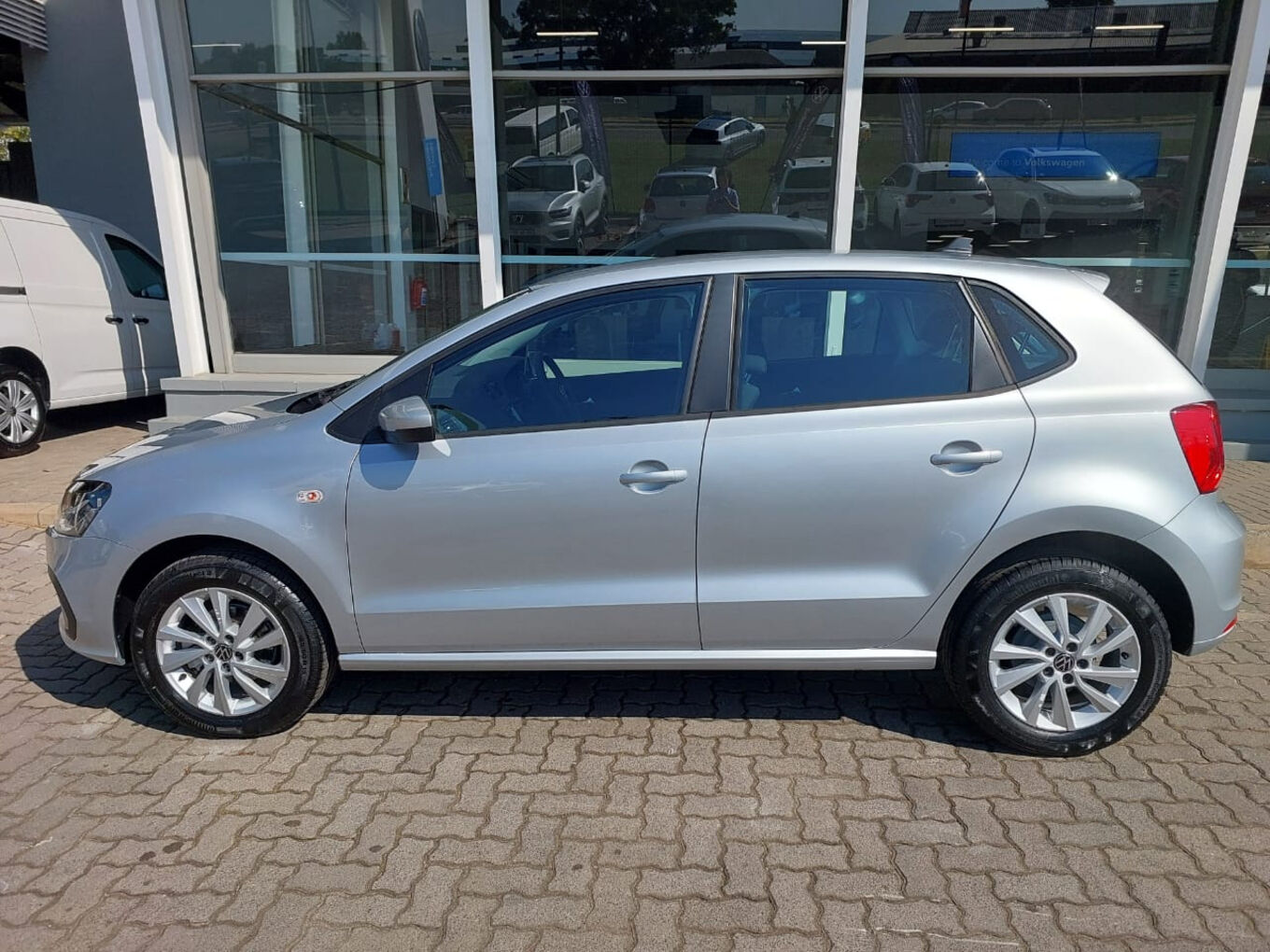 2026 VOLKSWAGEN POLO VIVO Hatch 1.6 Life — photo 4