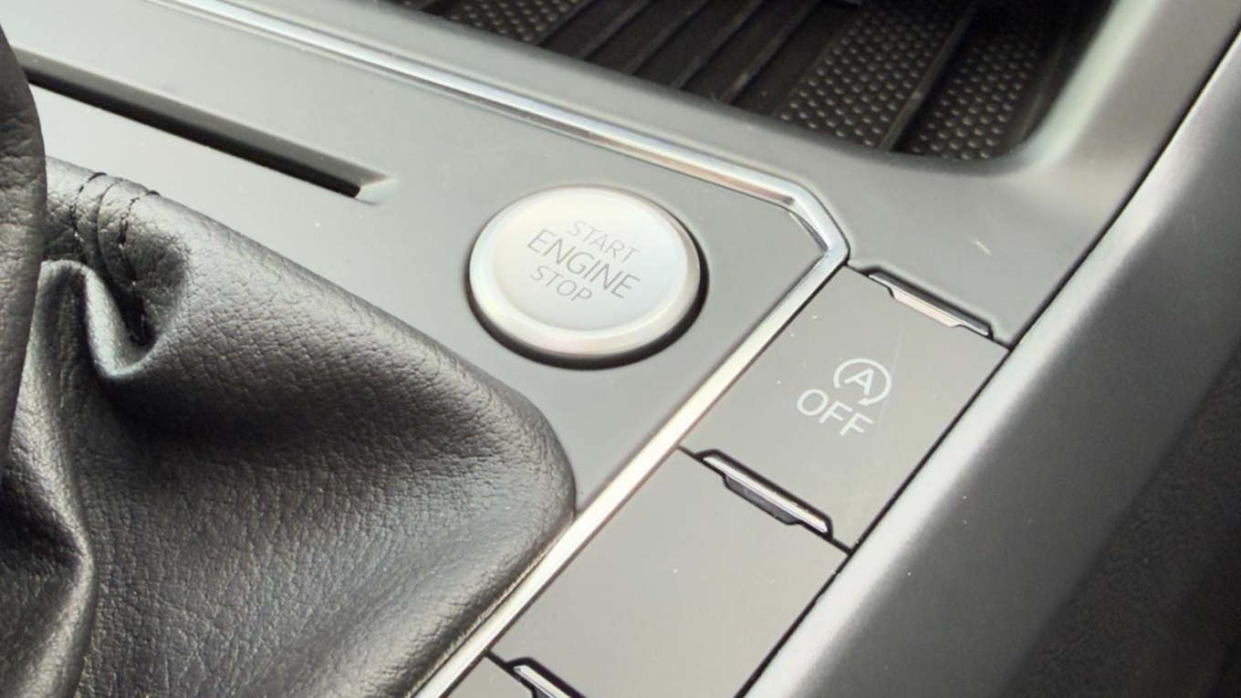 2026 VOLKSWAGEN POLO Hatch 1.0TSI R-Line — photo 17