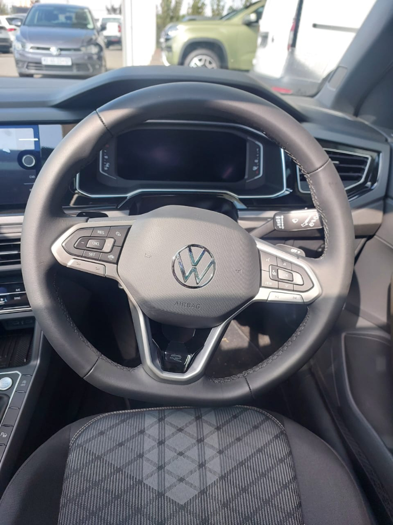 2026 VOLKSWAGEN POLO Hatch 1.0TSI R-Line — photo 13