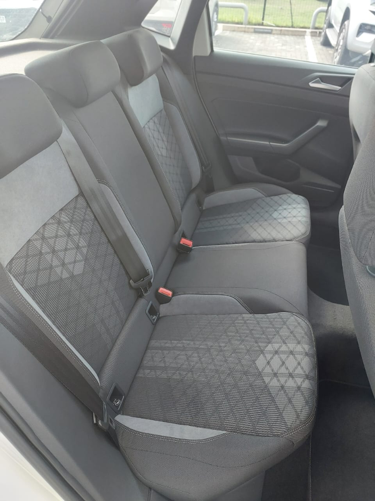 2026 VOLKSWAGEN POLO Hatch 1.0TSI R-Line — photo 21
