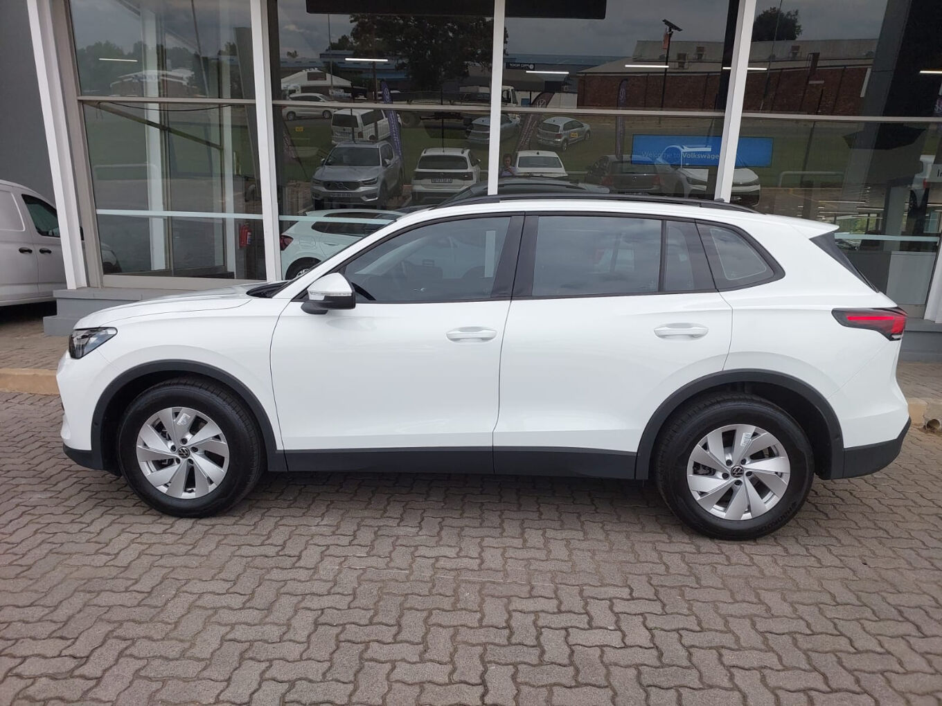 2026 VOLKSWAGEN TIGUAN 1.4TSI — photo 4