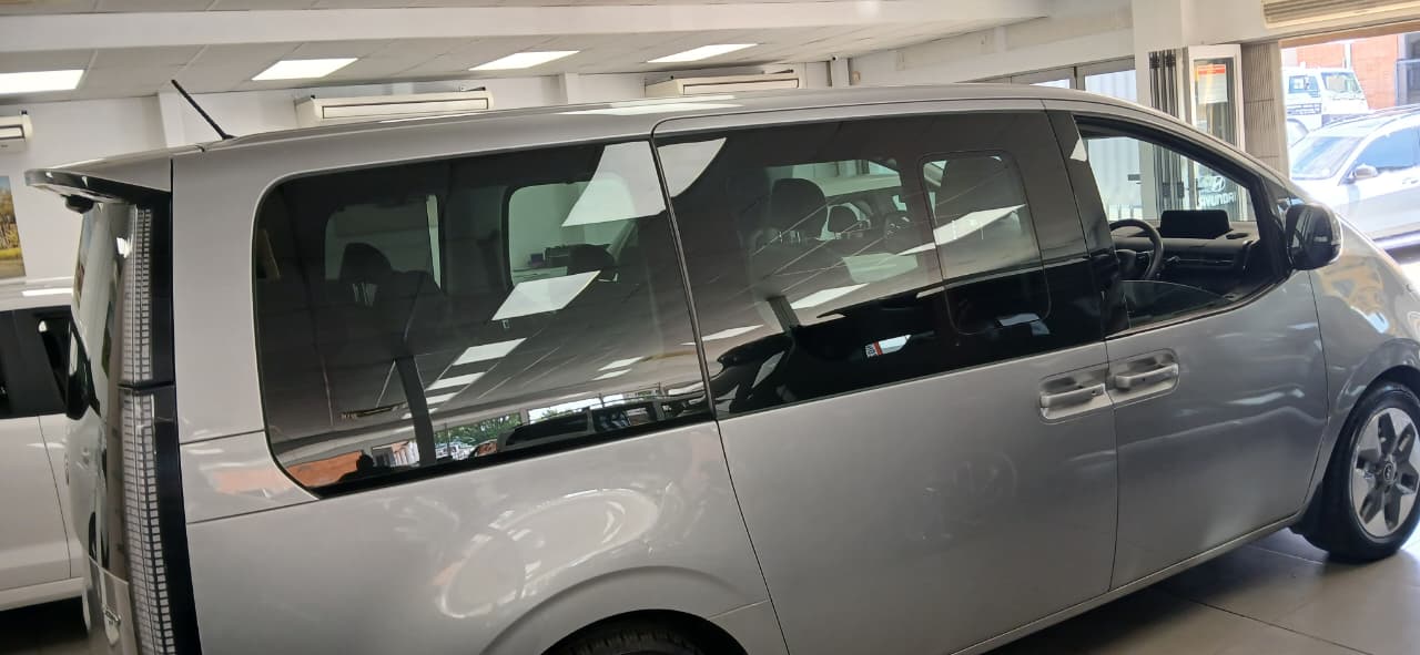 2022 HYUNDAI STARIA R2.2 9S ELITE BUS A/T thumbnail 21