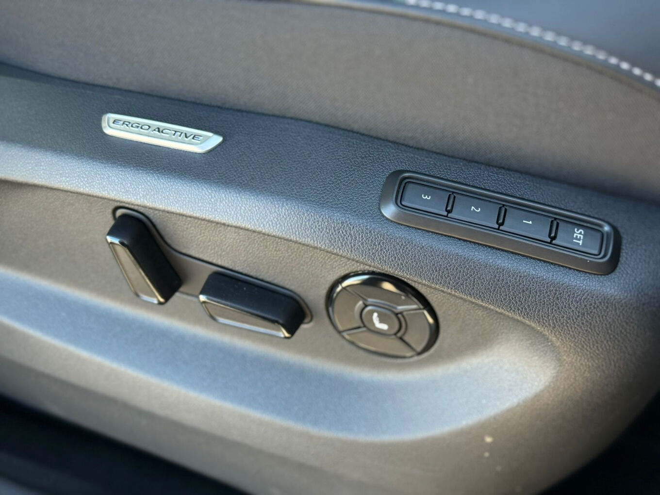 2026 VOLKSWAGEN TIGUAN 2.0TDI R-Line 4Motion — photo 18