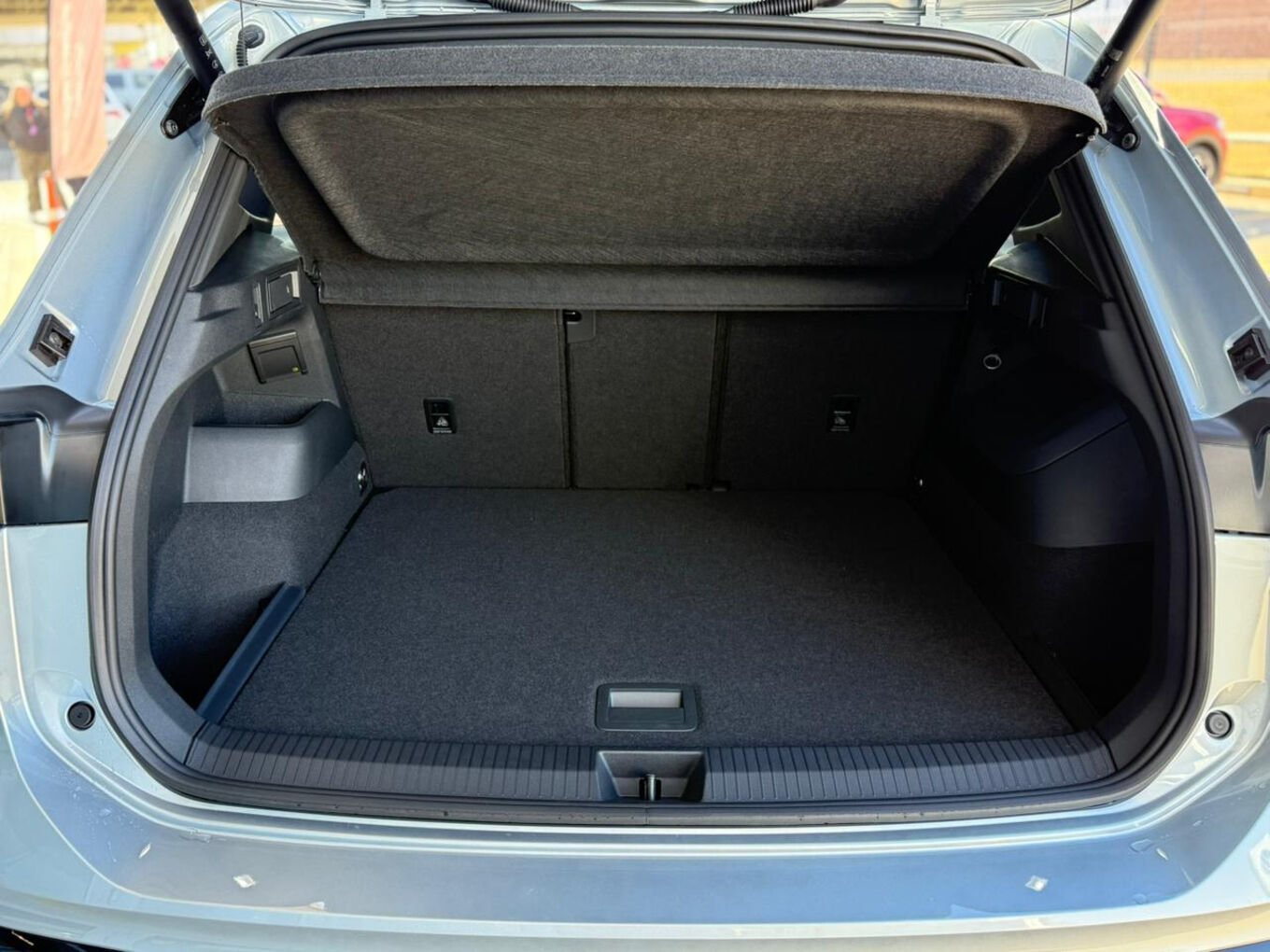 2026 VOLKSWAGEN TIGUAN 2.0TDI R-Line 4Motion — photo 10