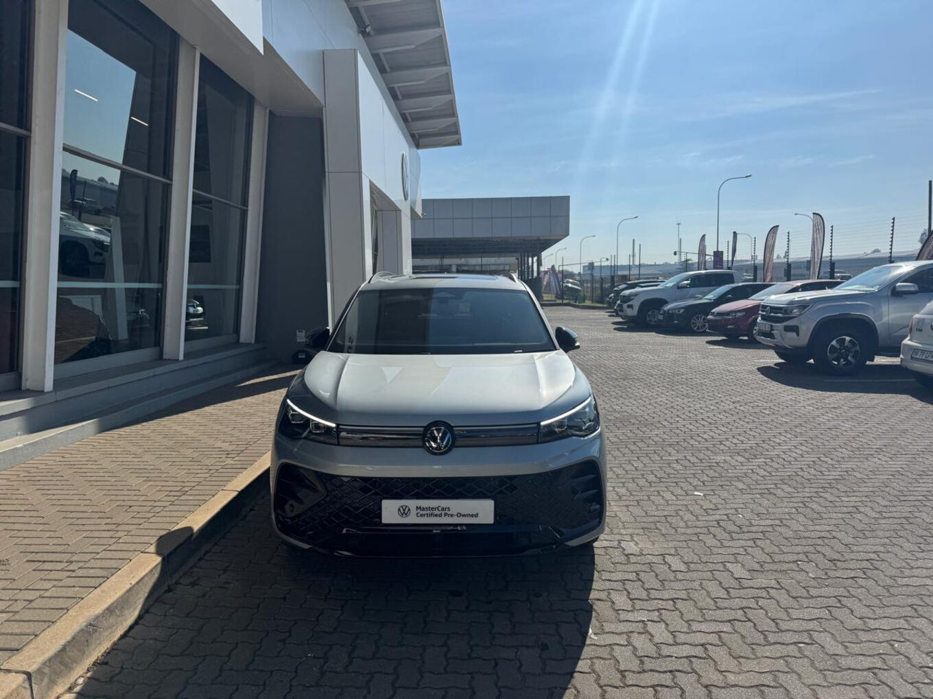2026 VOLKSWAGEN TIGUAN 2.0TDI R-Line 4Motion — photo 2