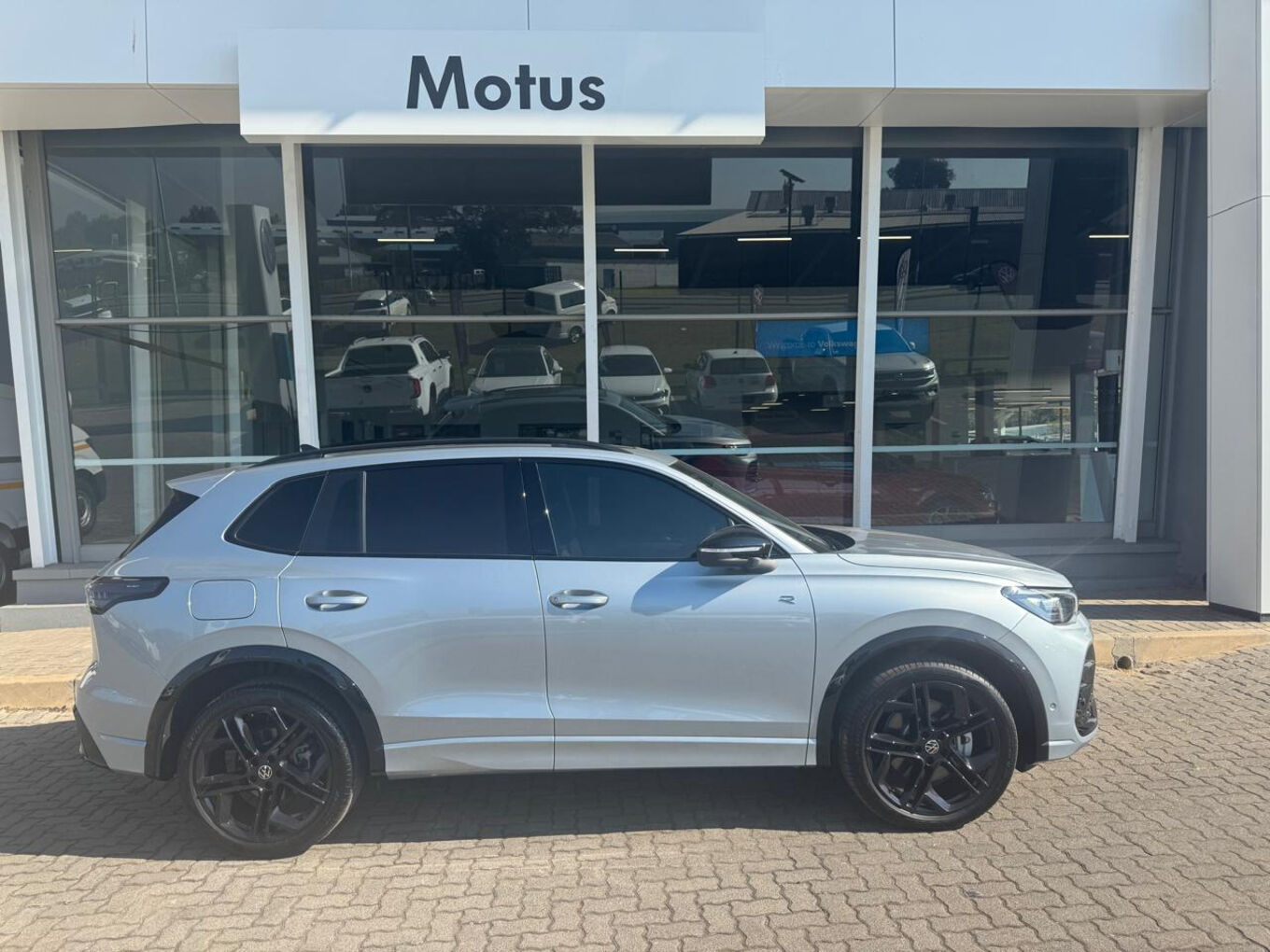 2026 VOLKSWAGEN TIGUAN 2.0TDI R-Line 4Motion — photo 8