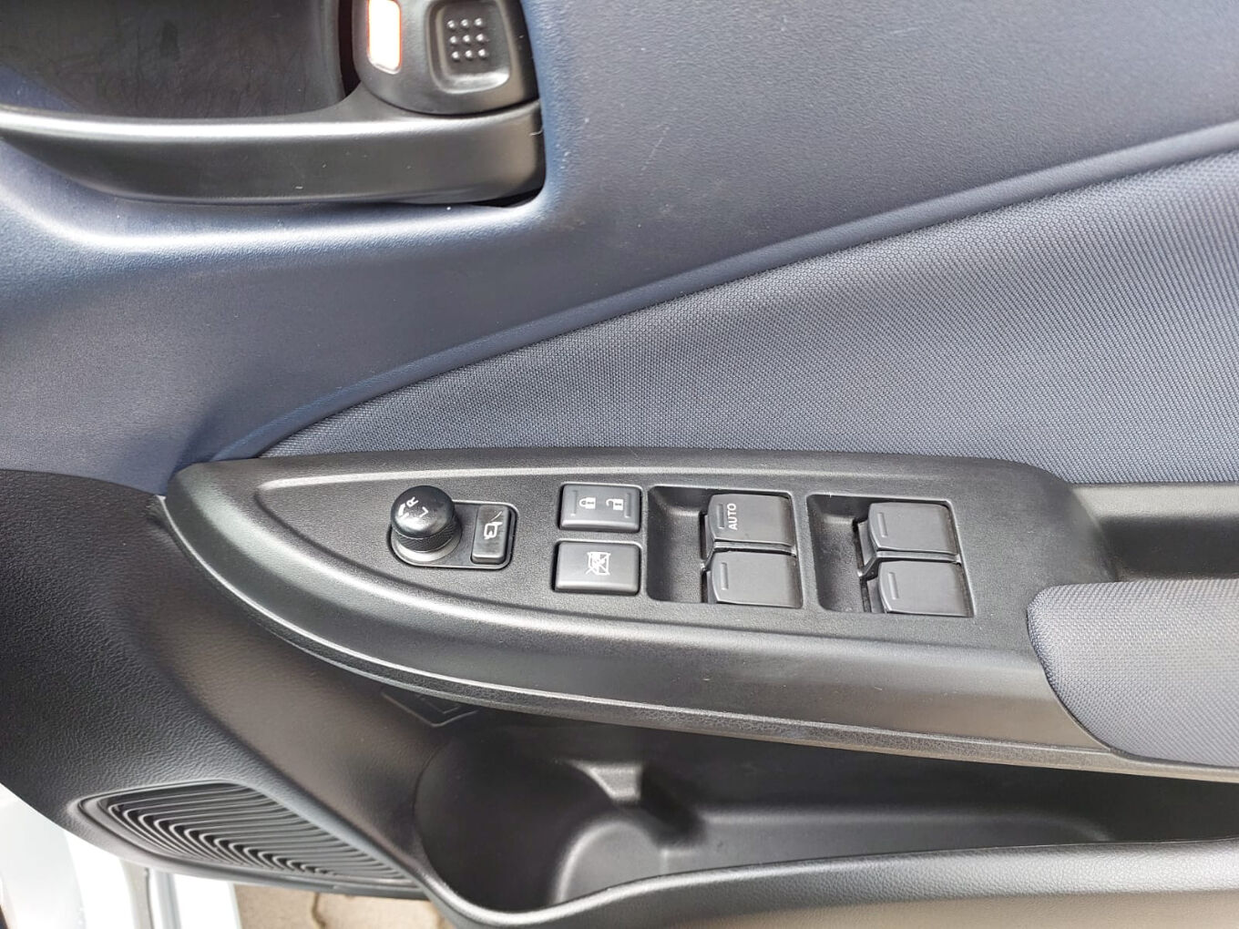 2025 TOYOTA STARLET 1.5 XS Auto — photo 14