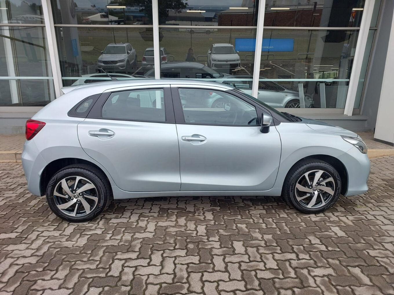 2025 TOYOTA STARLET 1.5 XS Auto — photo 8