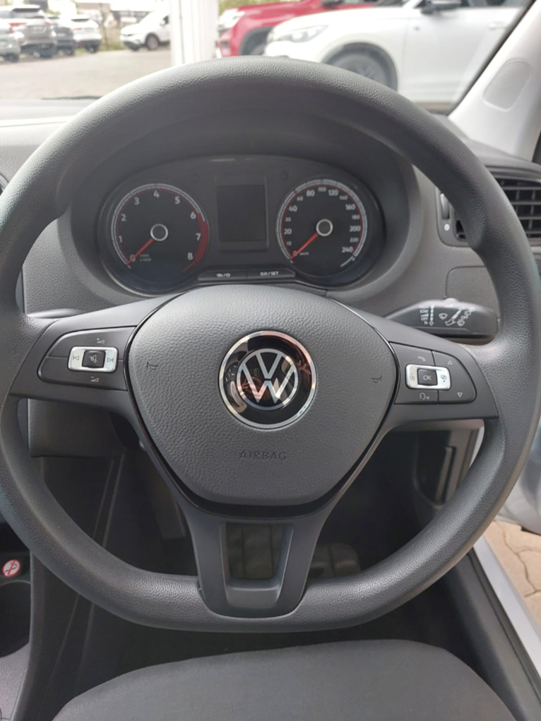 2025 VOLKSWAGEN POLO VIVO Hatch 1.4 — photo 11