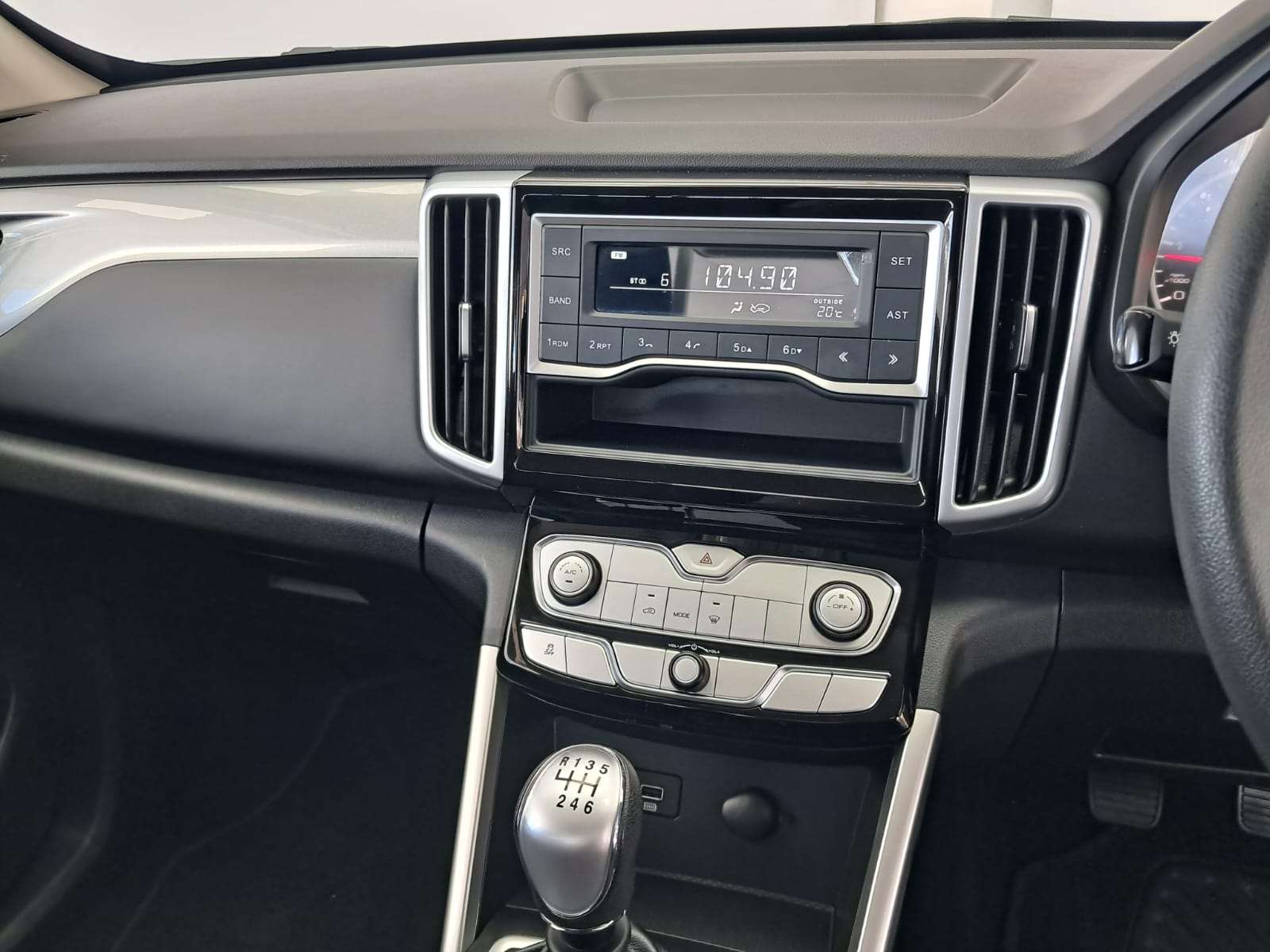 2026 GWM P300 S-Cab 2.0TD SX 4x2 6MT - Image 8