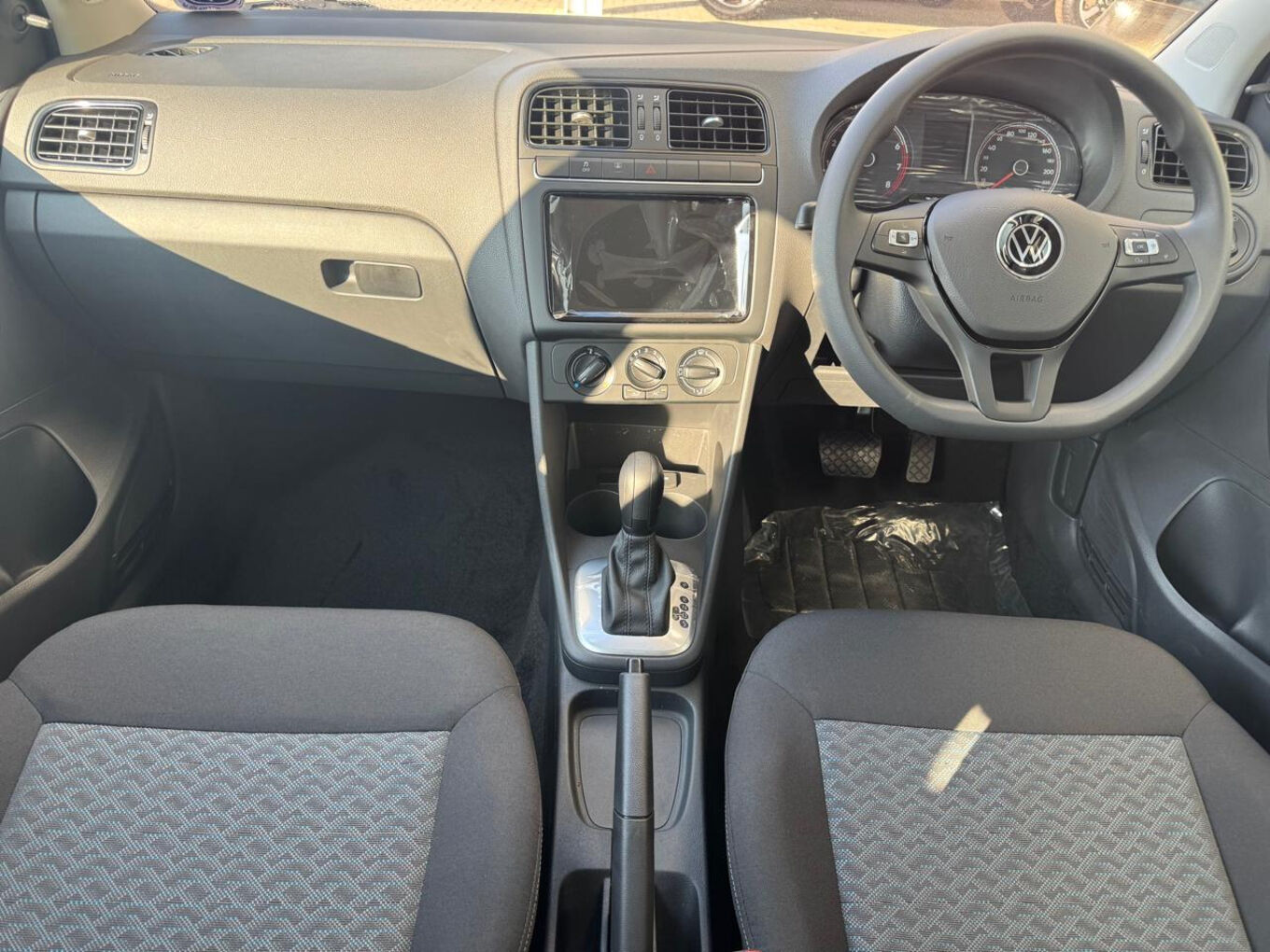 2026 VOLKSWAGEN POLO VIVO Hatch 1.6 Life — photo 10