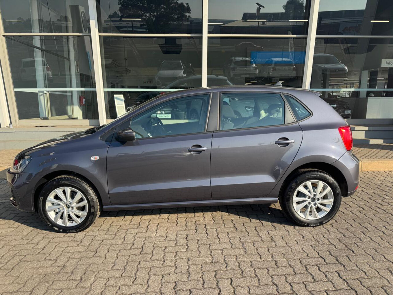 2026 VOLKSWAGEN POLO VIVO Hatch 1.6 Life — photo 4