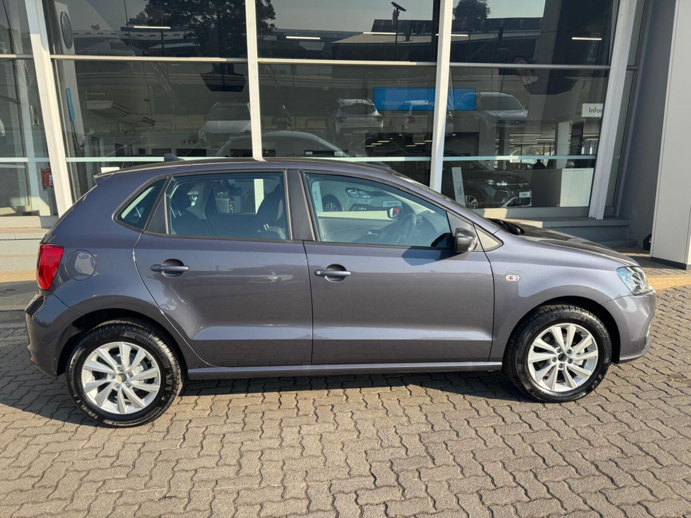 2026 VOLKSWAGEN POLO VIVO Hatch 1.6 Life — photo 8