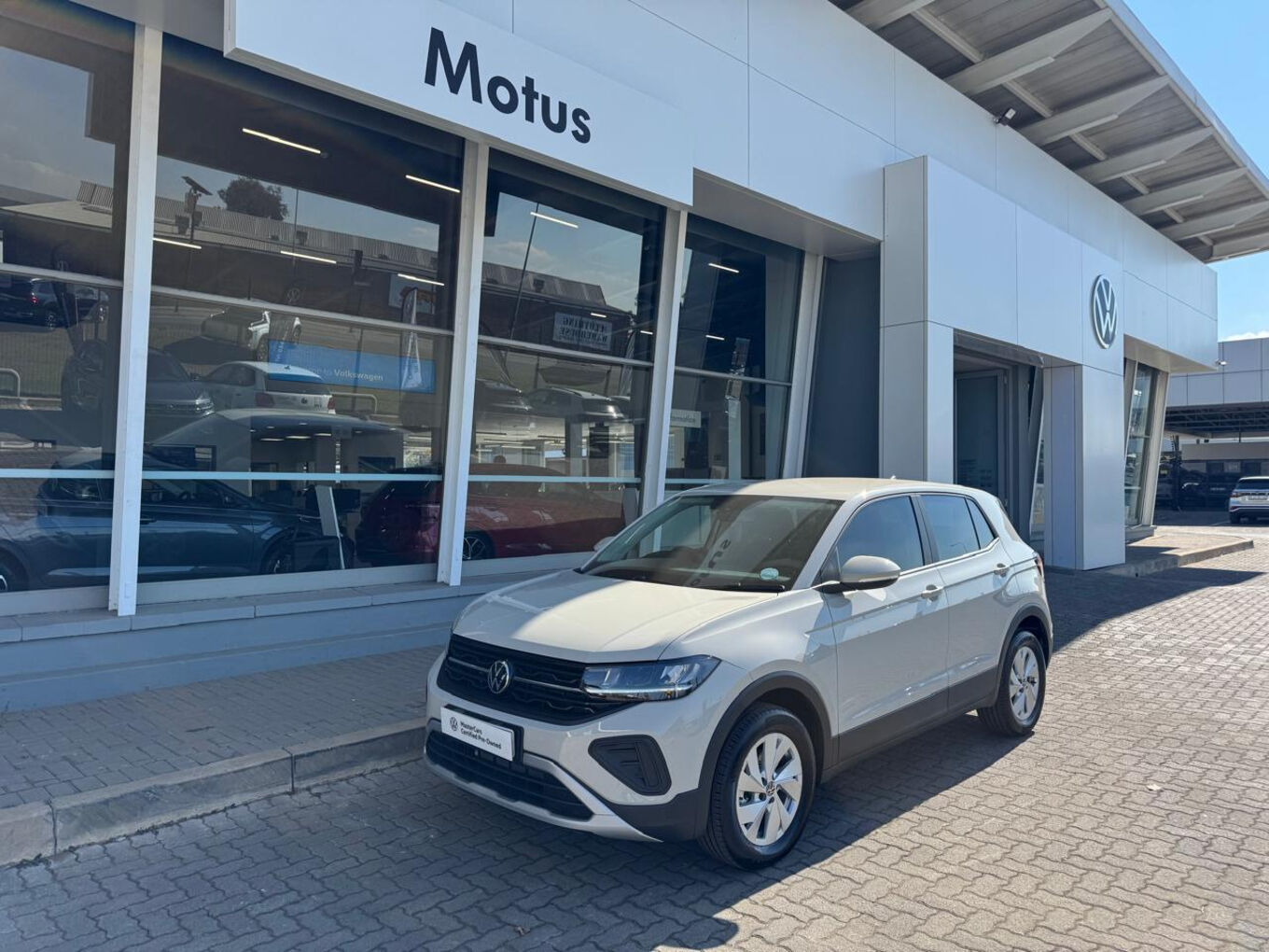 2026 VOLKSWAGEN T-CROSS 1.0TSI Auto — photo 2