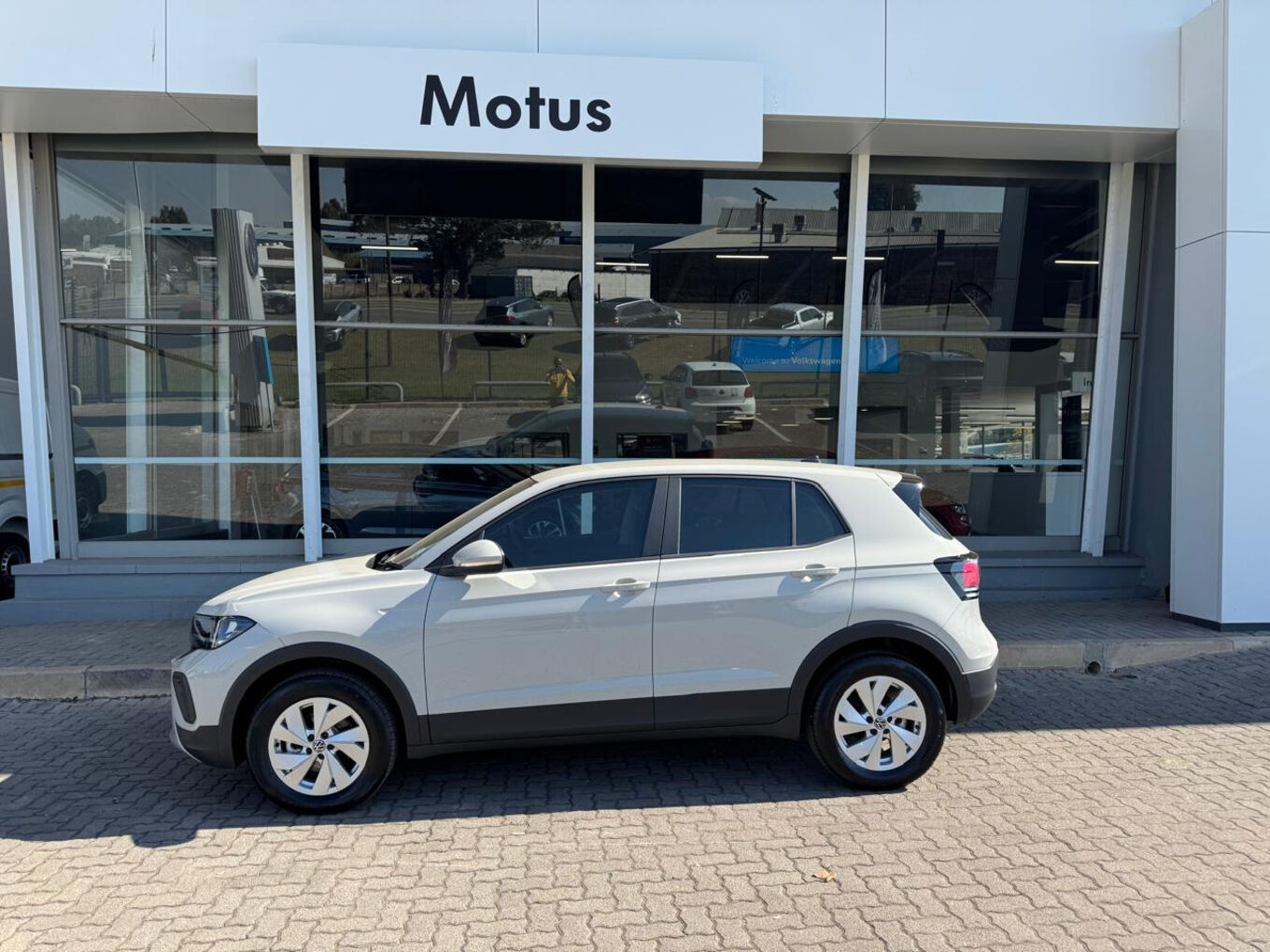 2026 VOLKSWAGEN T-CROSS 1.0TSI Auto — photo 3