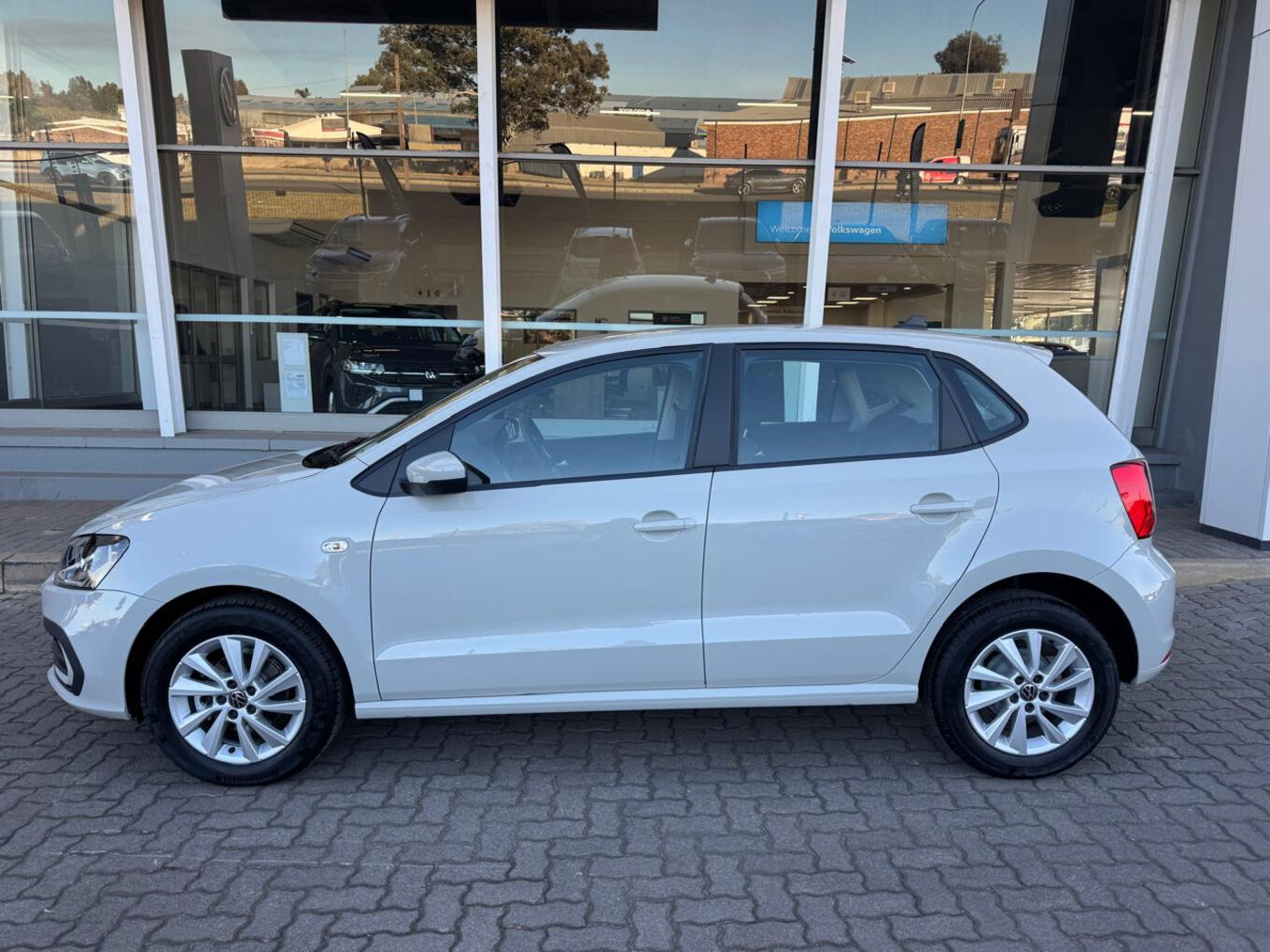 2026 VOLKSWAGEN POLO VIVO Hatch 1.4 Life image 4
